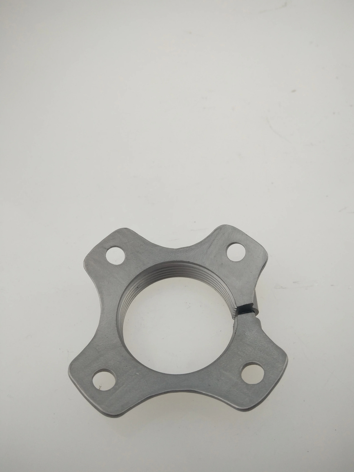 Rotatable Female 4-Jaw Plate Prosthetic Leg Connector