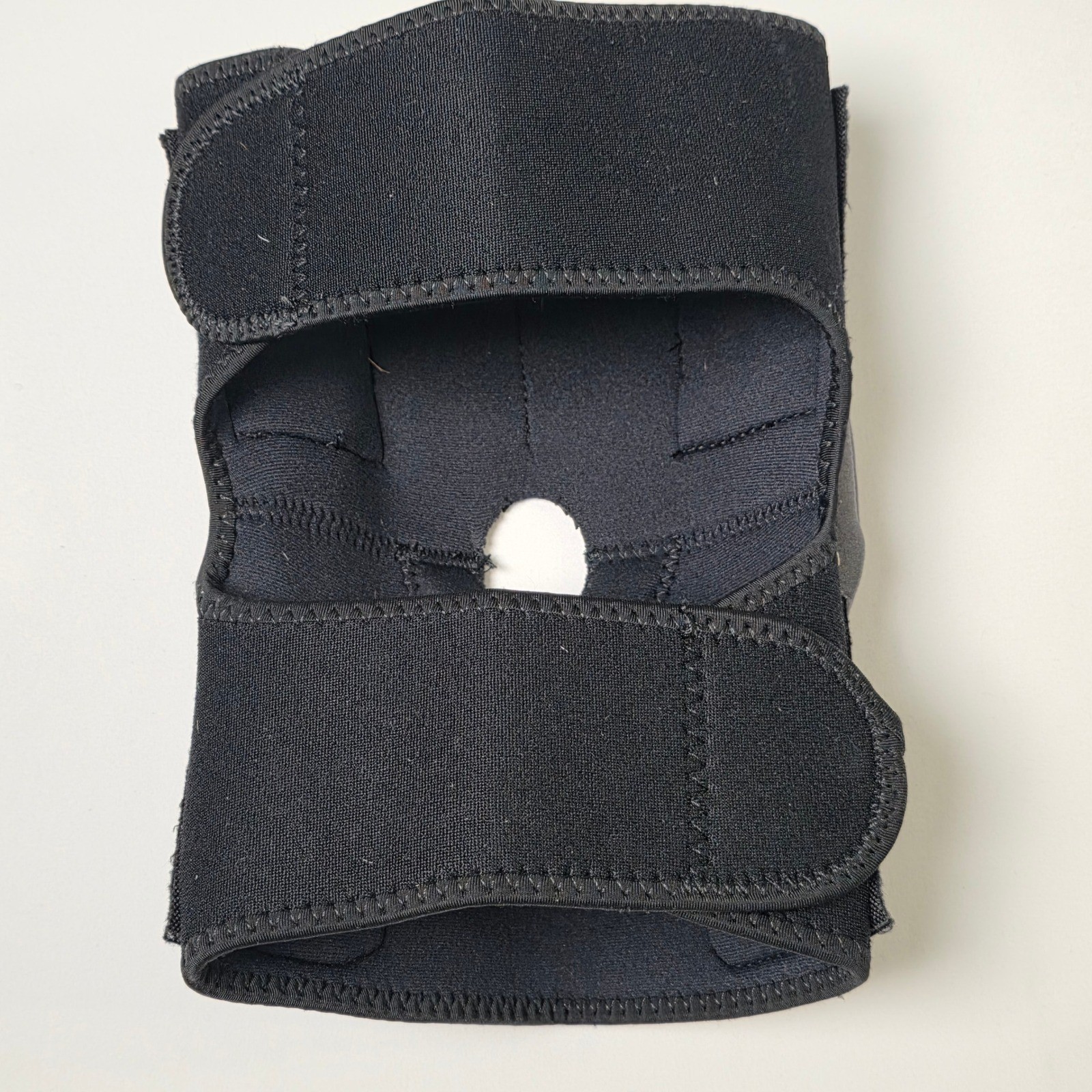Mueller Hinged Knee Brace OSFM Adjustable Support B56517 Wrap Around Black