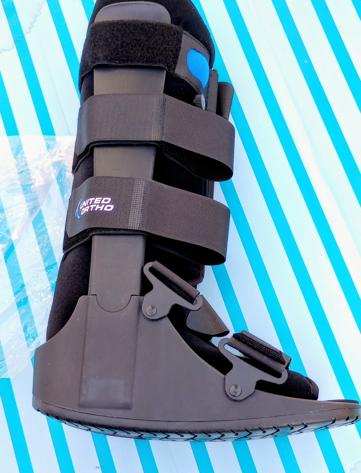United Ortho USA14105 Air Cam Walker Fracture Boot, Medium