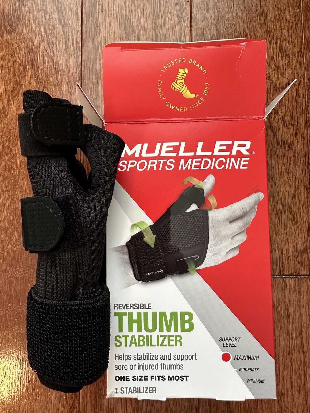 MUELLER SPORTS MEDICINE REVERSIBLE THUMB STABILIZER, BRAND NEW, MAXIMUM SUPPORT