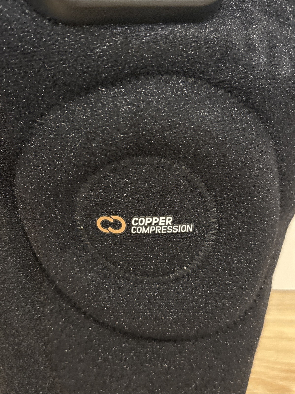 Copper Compression Coppervibe Knee / Elbow Wrap Vibration + Heat Brand New Black