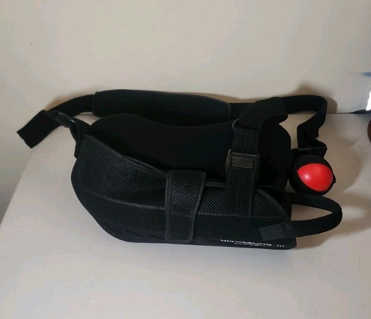 DonJoy UltraSling III Adjustable Shoulder Sling Small Arm Immobilization