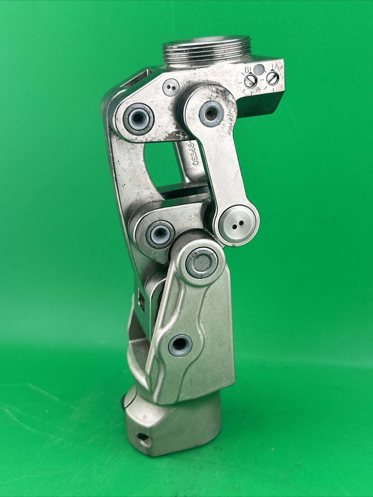 Ossur Polycentric 2000 Prosthetic Knee. Hydraulic Has Air in It. Parts Only.