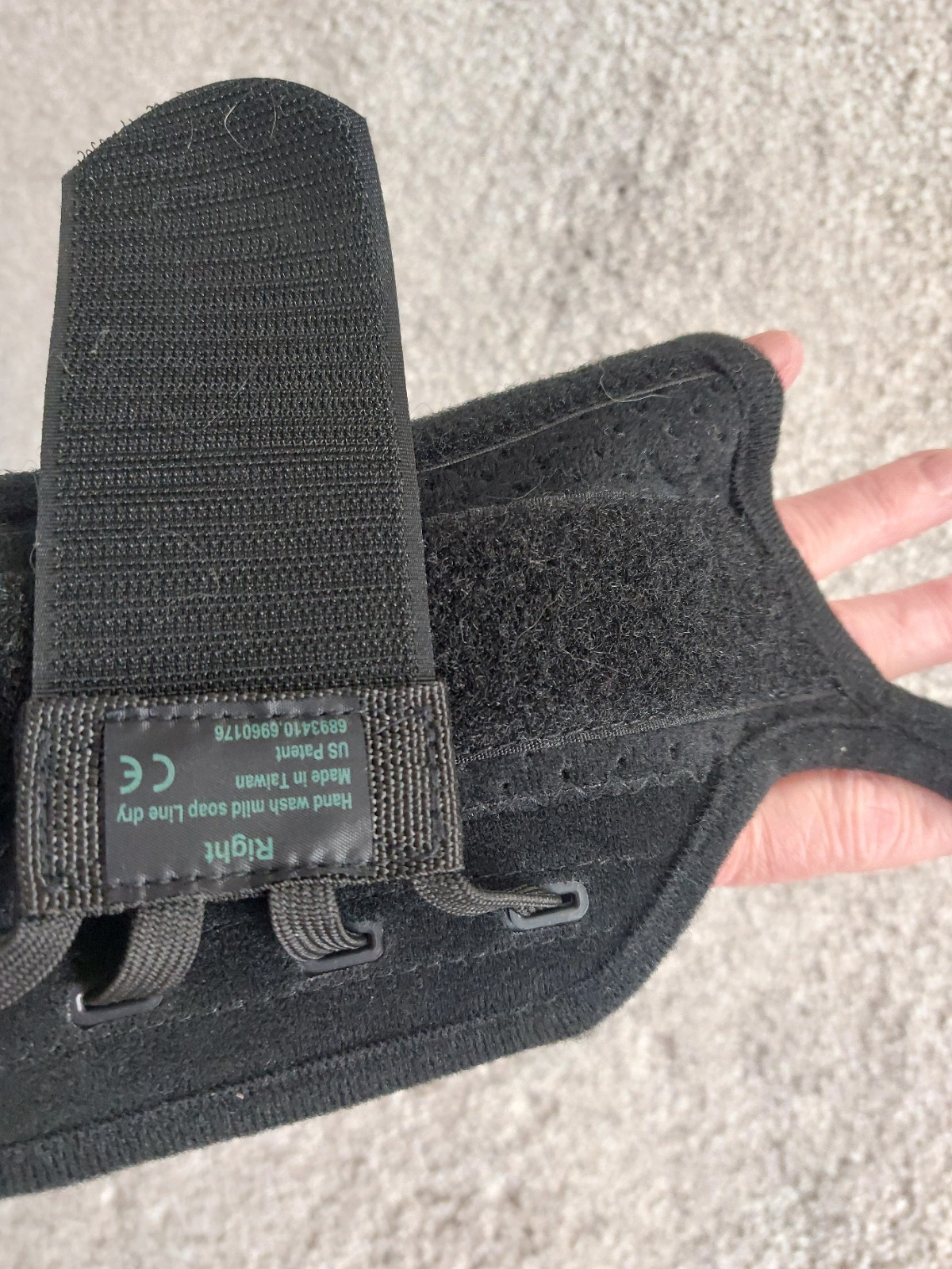 Hely & Weber Right Wrist Thumb Spica Brace Adjustable Black Adult Orthopedic