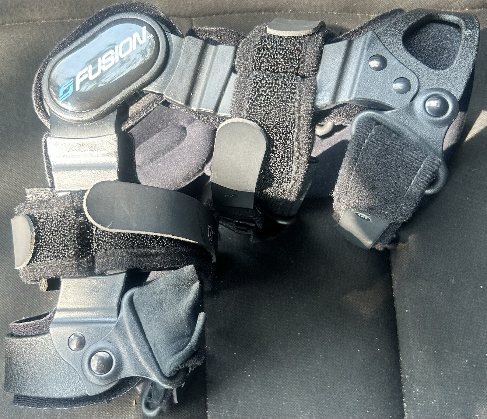 Breg Fusion Knee Brace Adjustable Black Stabilization Support S Small R Right