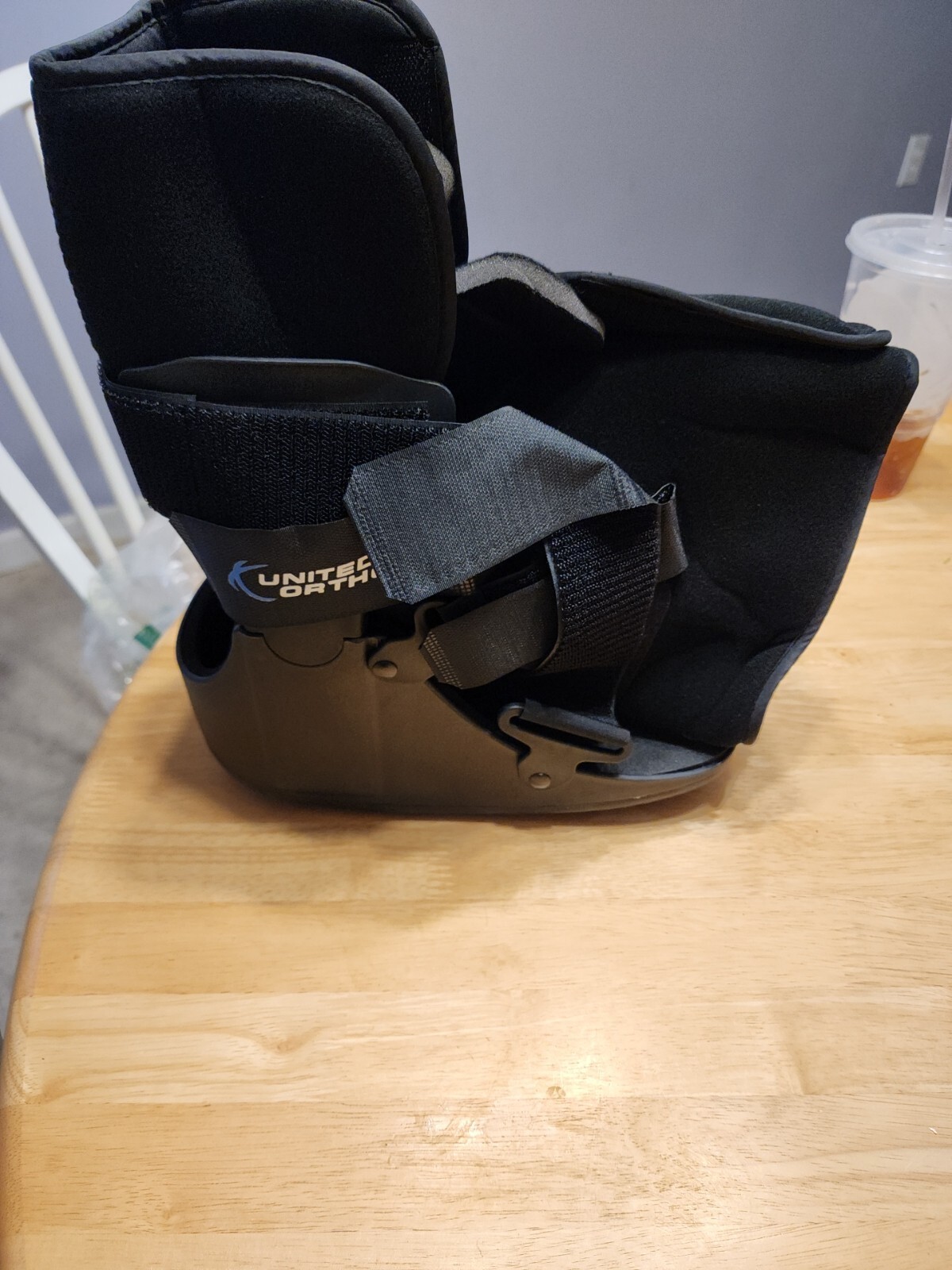 United Ortho Short Air Cam Walker Fracture Boot Fits Left or Right Small Blac