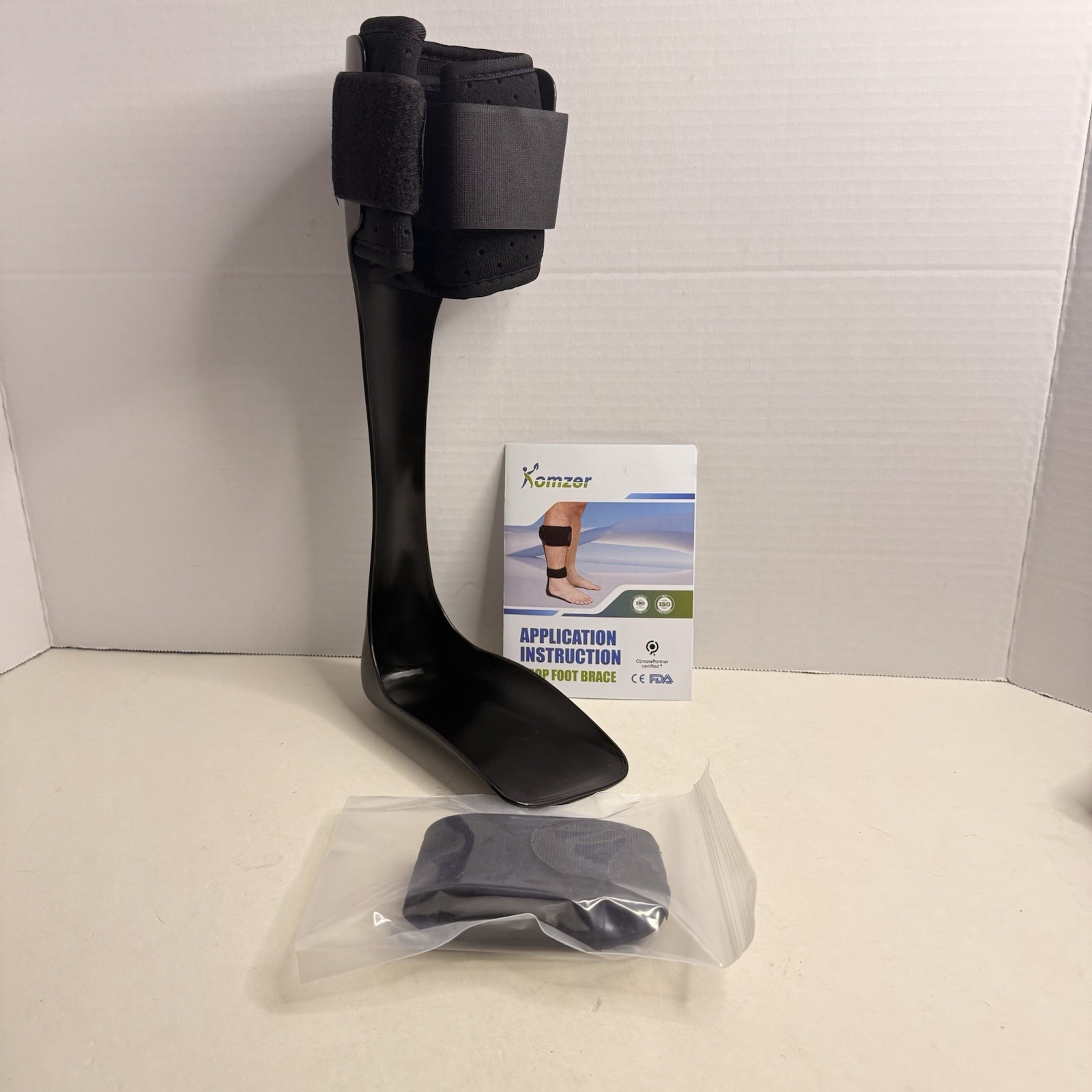 Komzer AFO Drop Foot Brace Right Foot Medium Orthosis Ankle Support New
