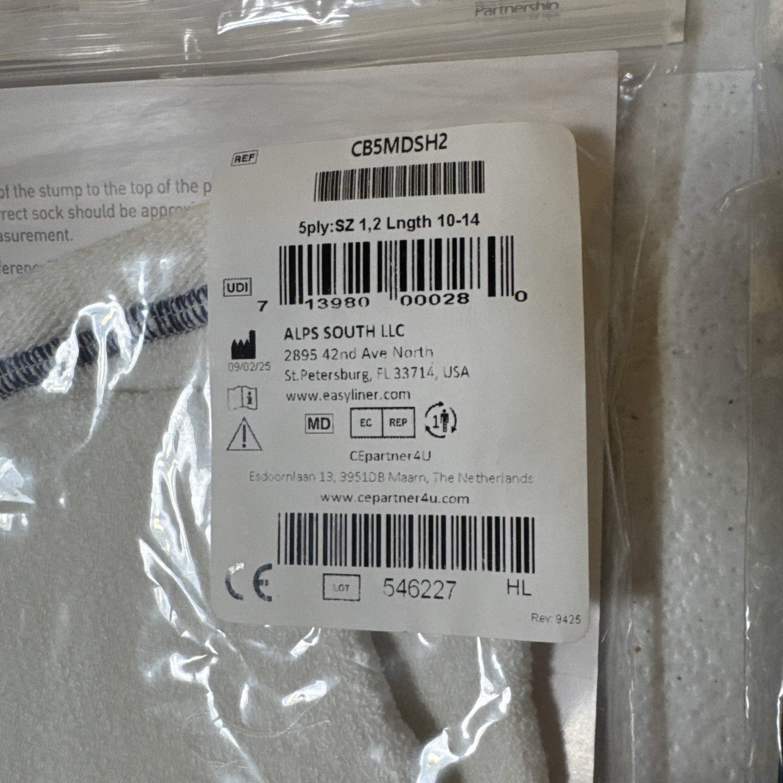 Lot Of 9 CoolBlue Prosthetic Socks 5-Ply Size 1-2 Length 10″-14″ White CB5MDSH2
