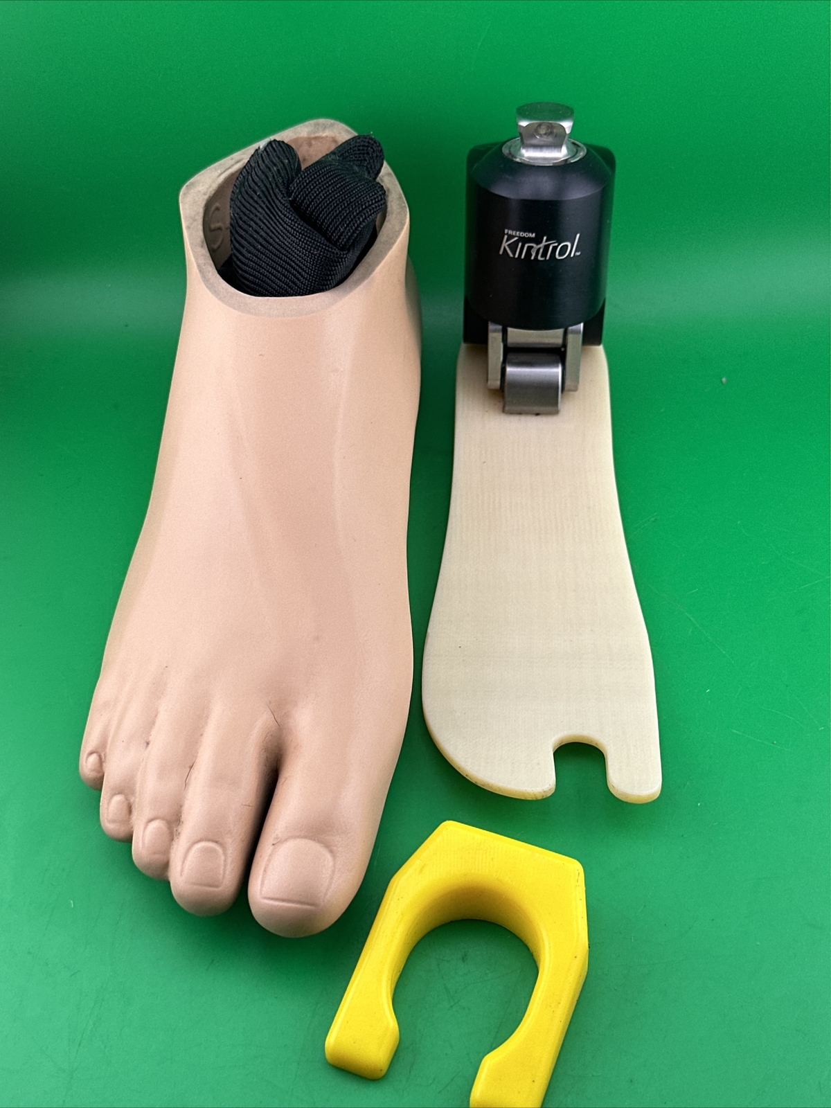 Otto Bock Freedom Kintrol Hydraulic Ankle Prosthetic Foot. Size 27. Category 3.