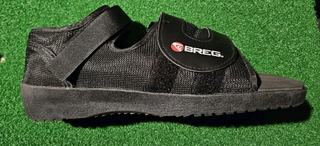 Breg Square Toe Post Op Shoe Medium Foot Brace Boot PostOp