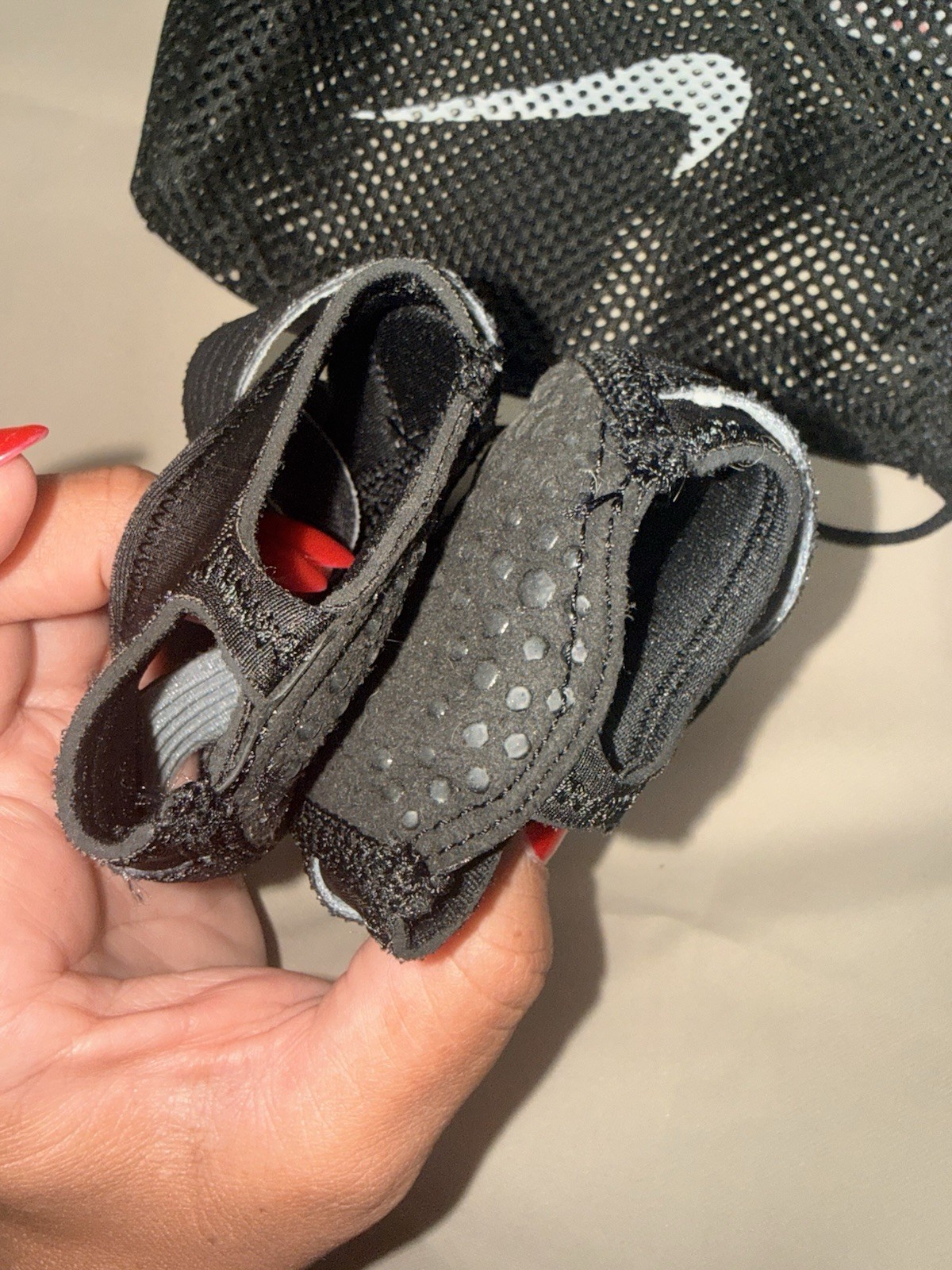 Nike Studio Warp 2 model 629348-010 size XS w/ original Mesh Wash Bag