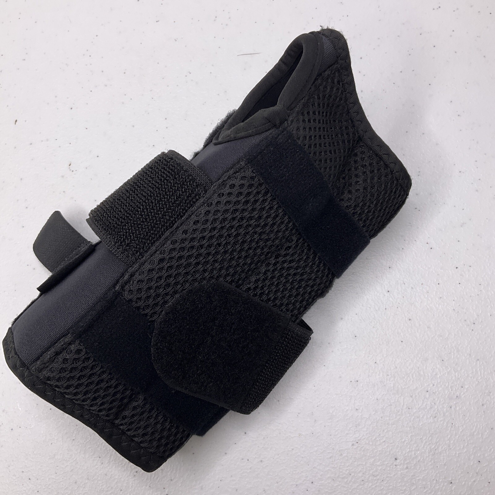 Carpal Tunnel Wrist Brace Unisex Wrist Splint for Left Hand L/Xl