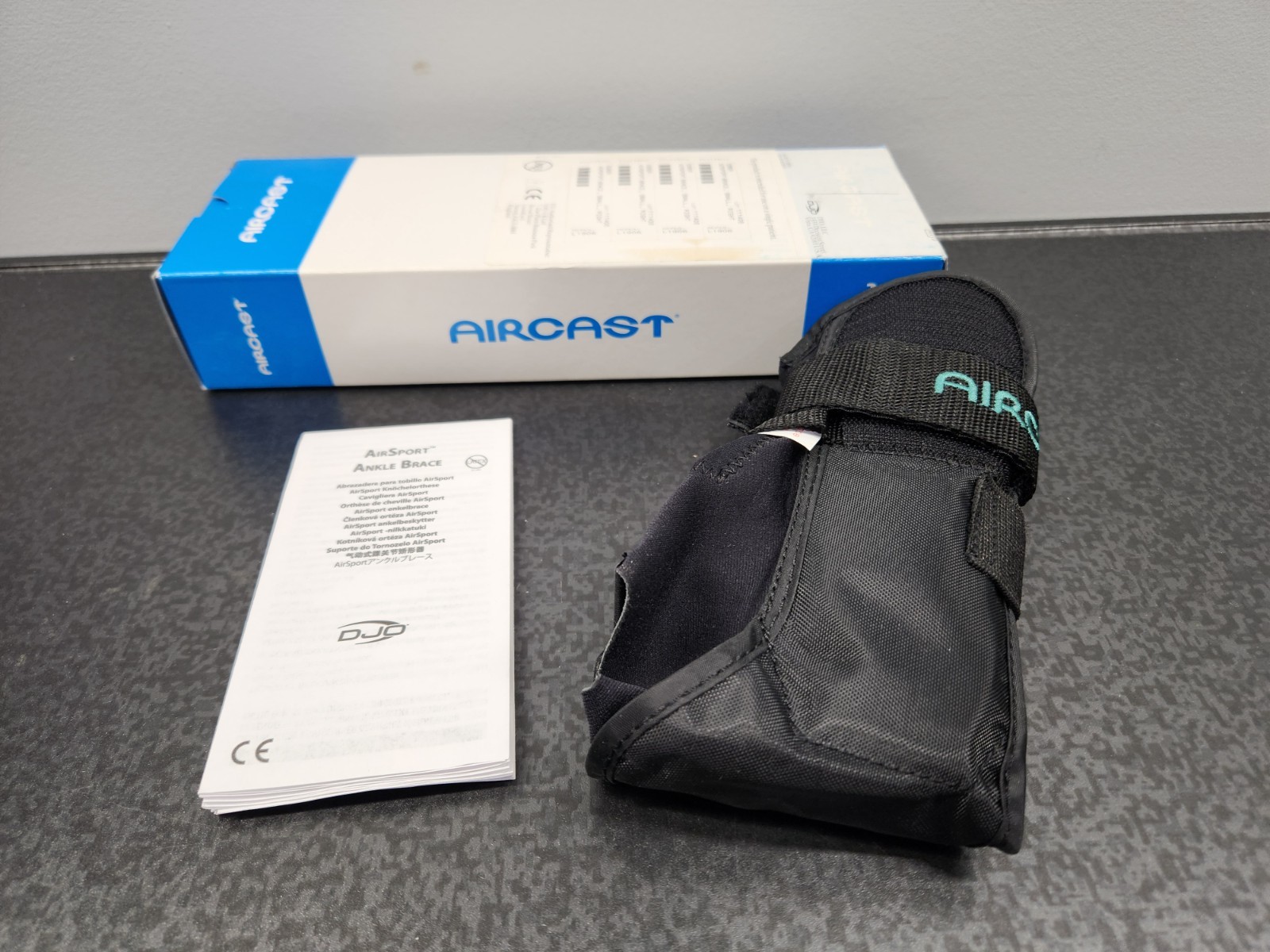 Aircast AirSport Right Ankle Support Brace Small, Black Ankle Sprain ~ Brand New