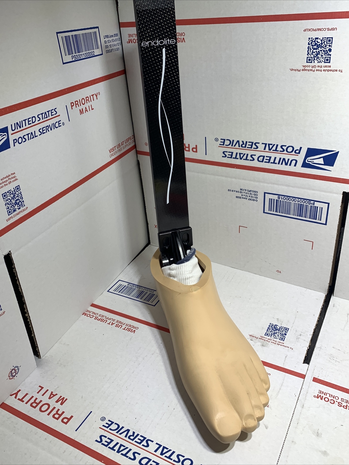 endolite blatchford elite blade prosthetic foot. size 28. category 3