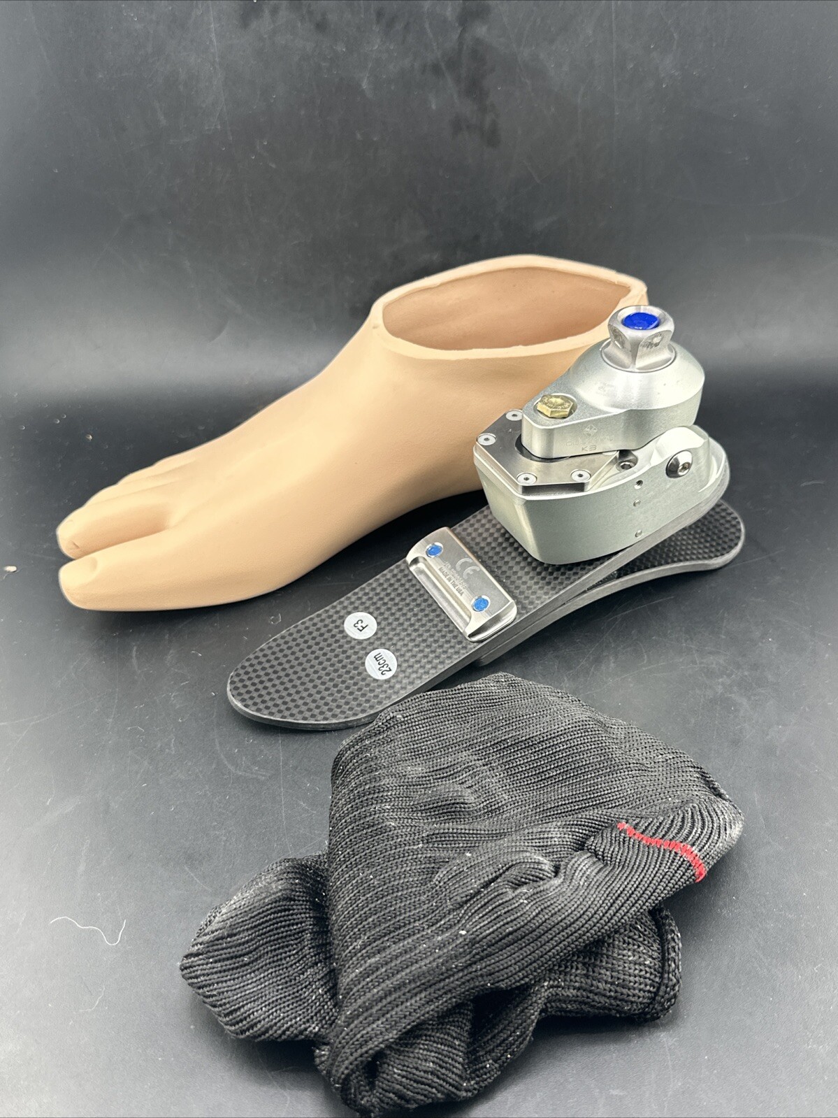 College Park Odyssey K3 Hydraulic Ankle Prosthetic Foot, Right Shell. Size 23.