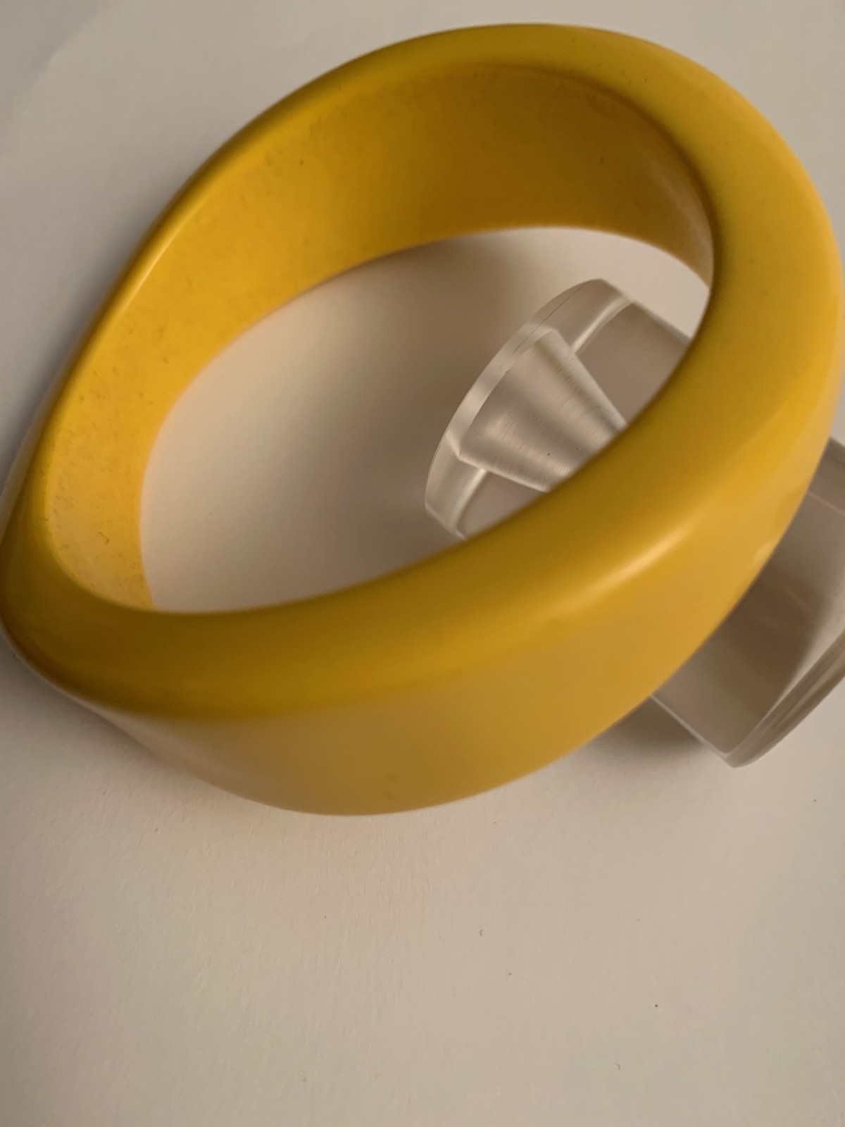 Jewelry Vintage/Retro 80s 90s Yellow Bangle Bracelet (1)
