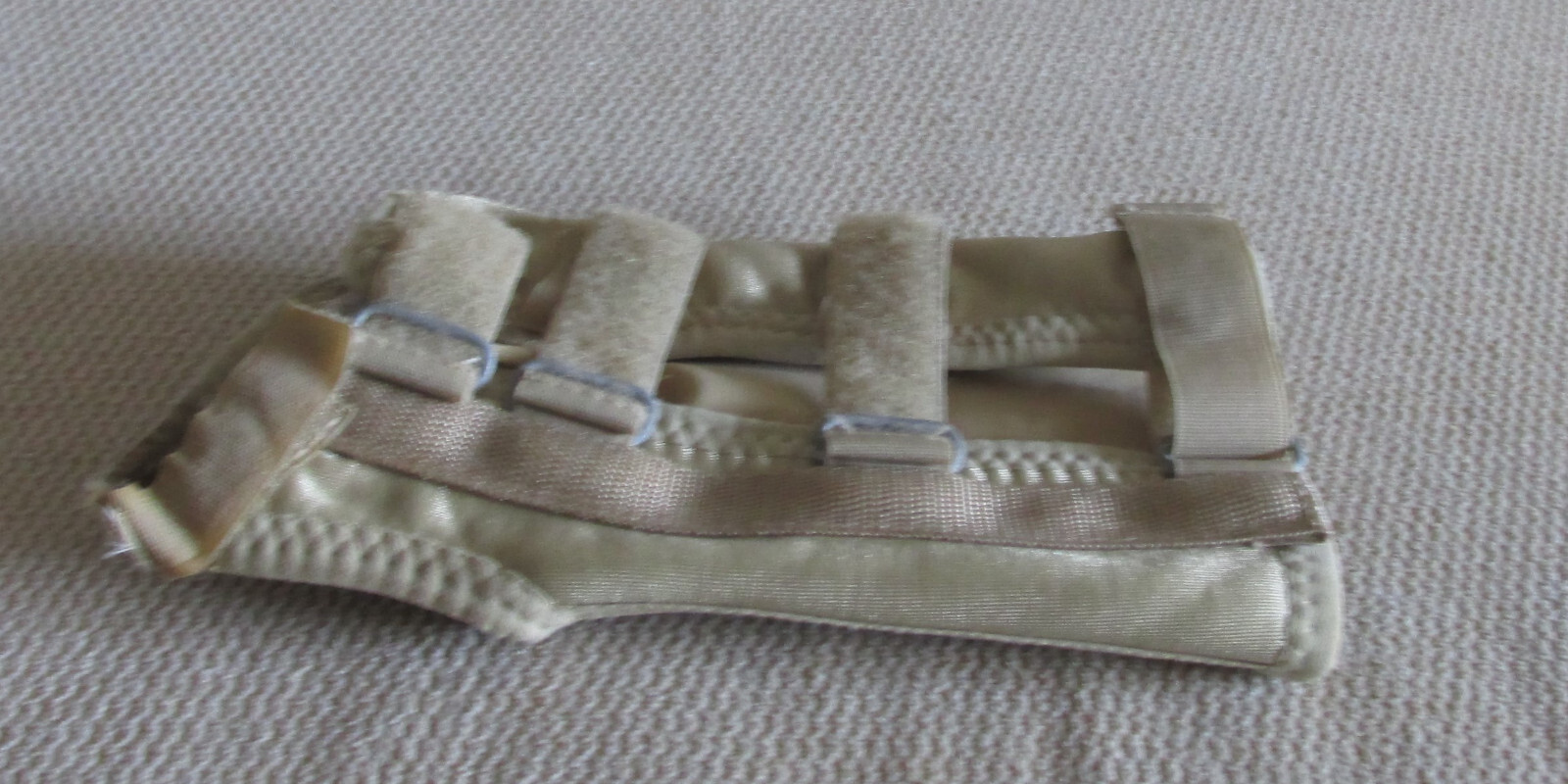 Wristband: Medical, Beige, 7 inches x 4 inches