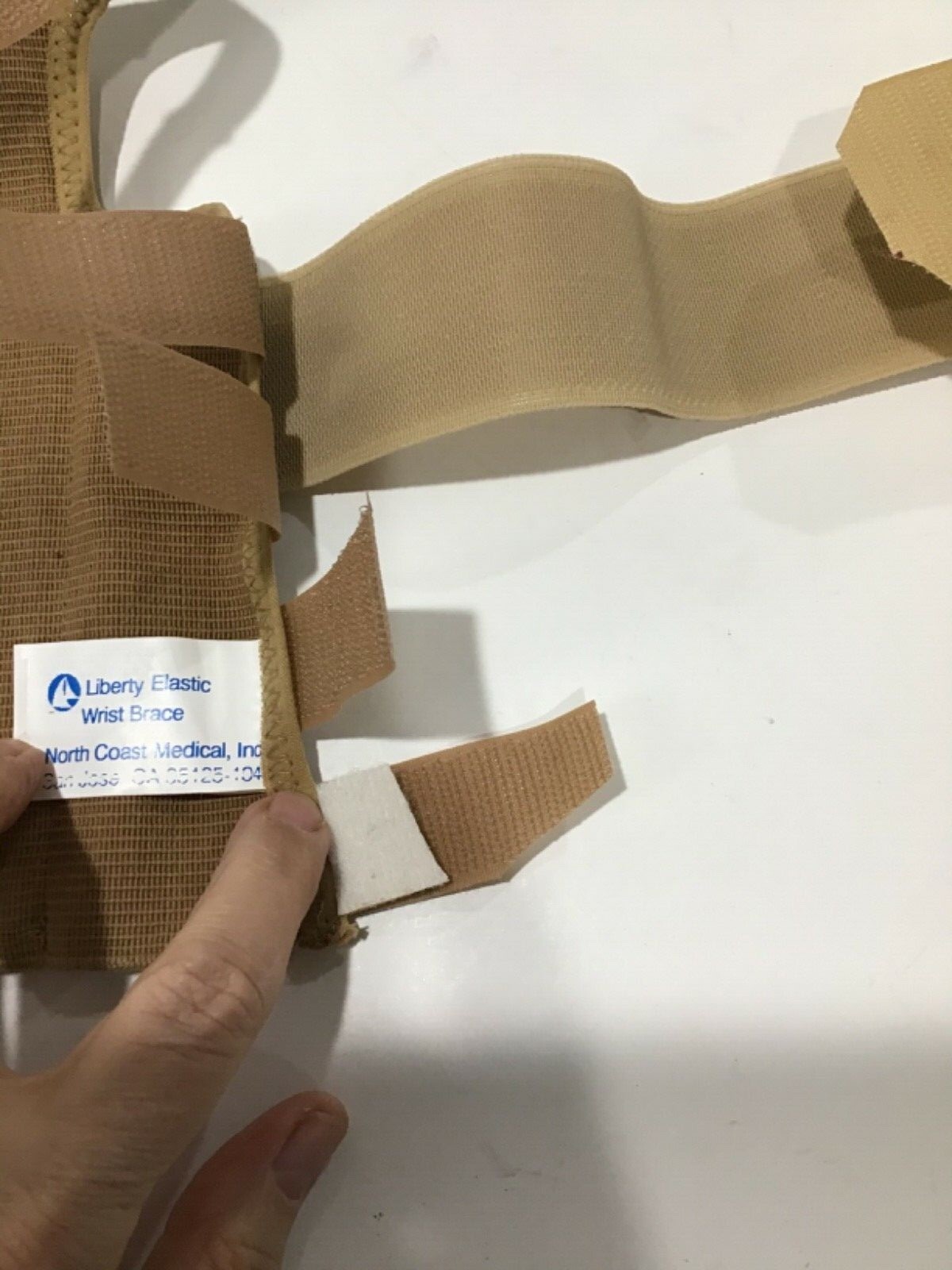 Wrist support Extra Large Left Elastic with palm stay Liberty North Coast Med
