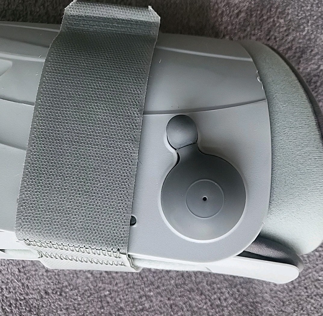 Breg Walking Boot 3 Strap Full Shell Large About 19″ Pre Owned Free Shipping.
