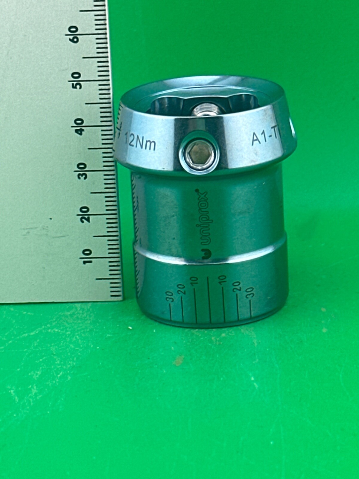 Prosthetic tube clamp tubeclamp. Fits 30mm diameter pylons. Uniprox new