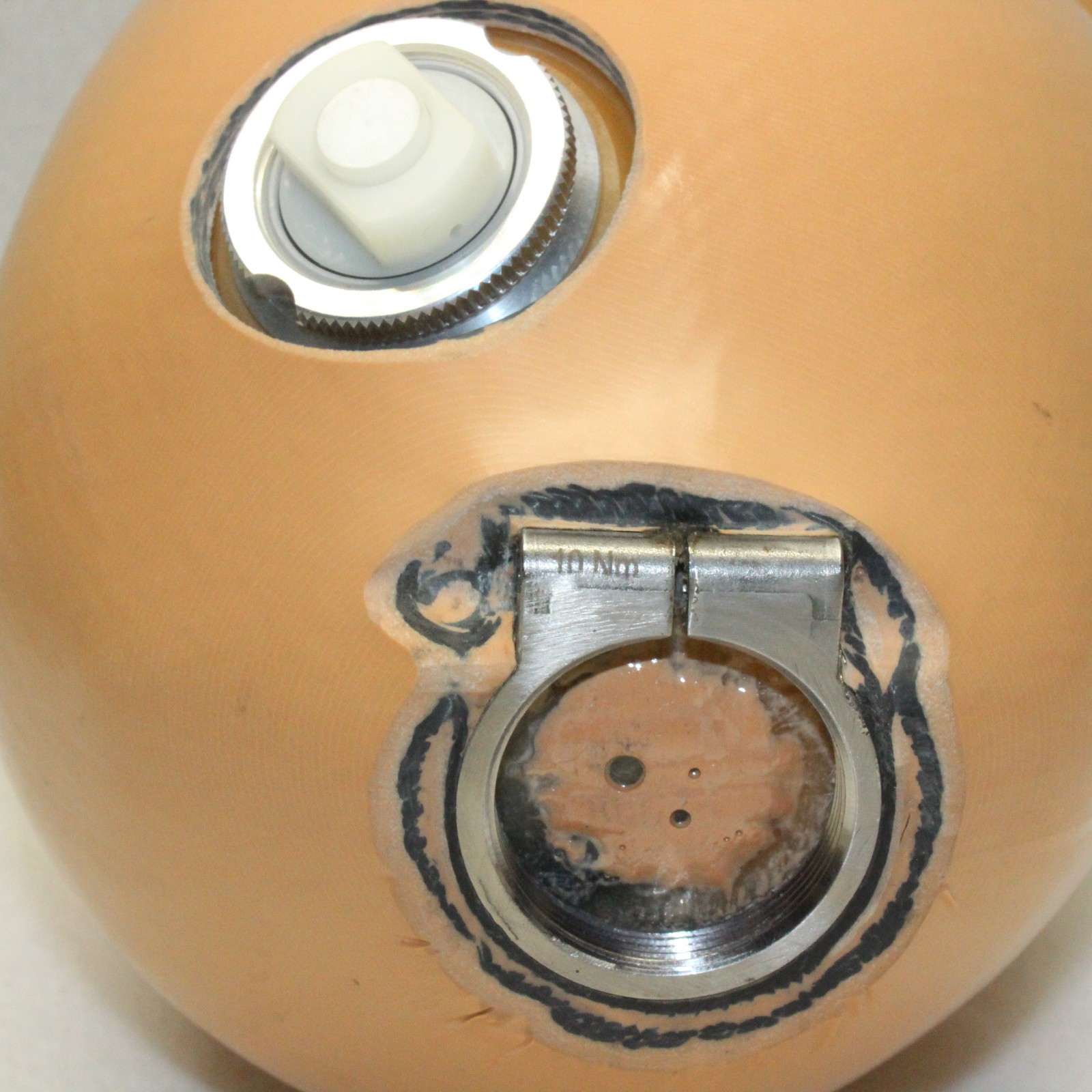 ABOVE KNEE PROSTHETIC RIGHT LEG SOCKET SYSTEM w/ VACUUM VALVE ~ W=5-6″ H=12-16″