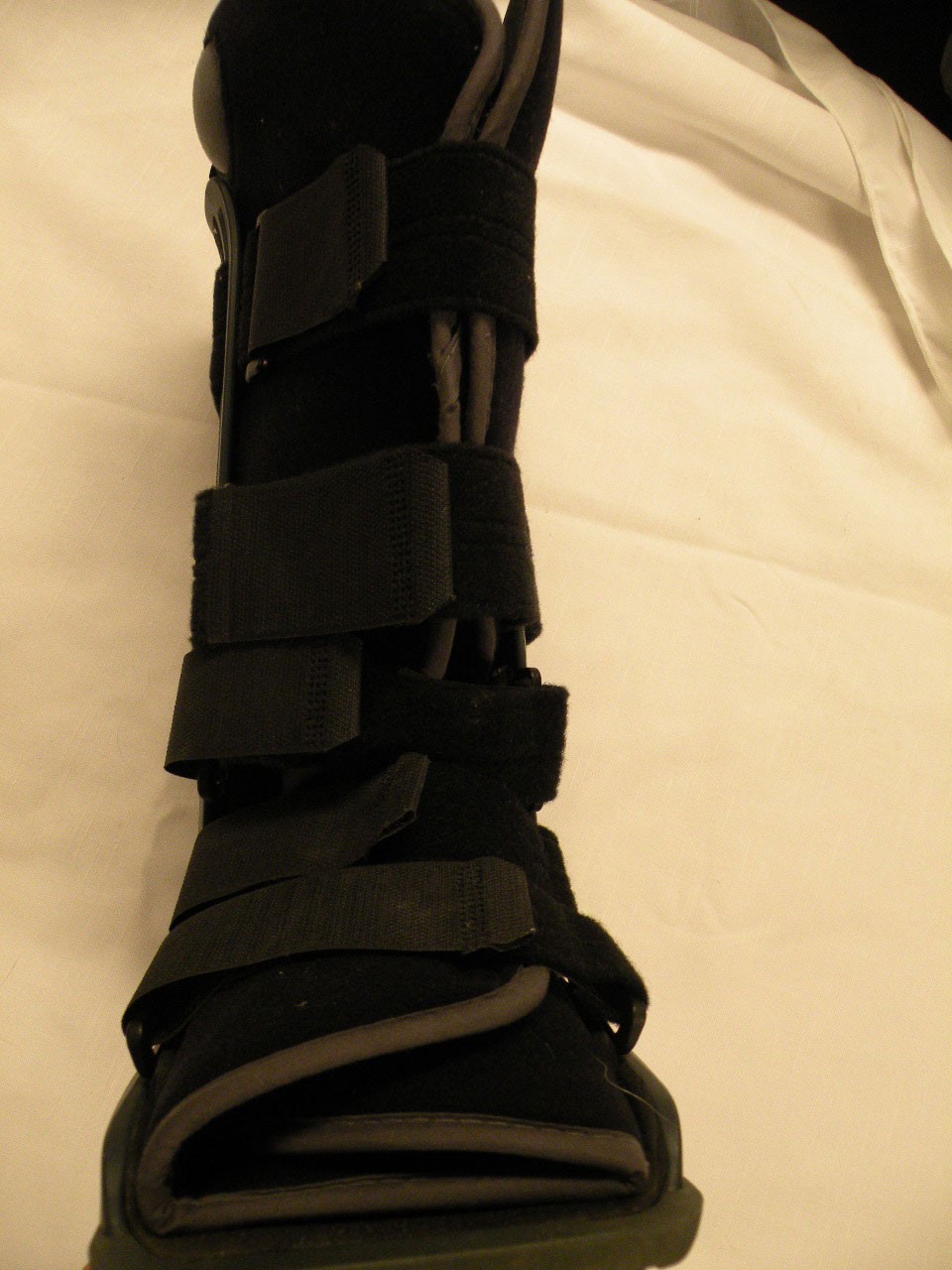 Maxtrax Walking Boot Air Walker: Orthopedic Foot Ankle Brace Cast – Small