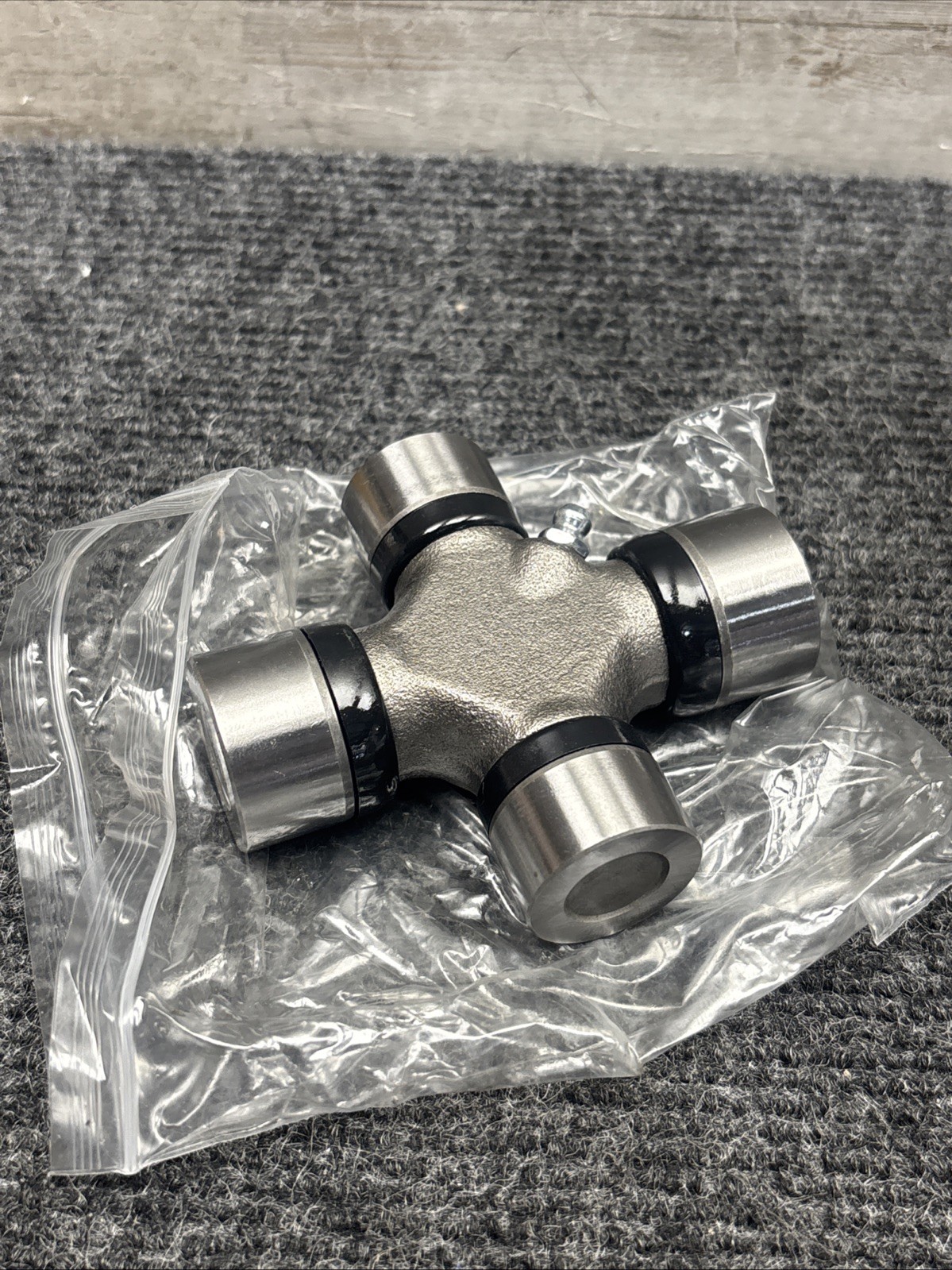 U Joint (1310/1350 Conversion), ‎3.5 x 3.5 x 1.25 inches 95-0460