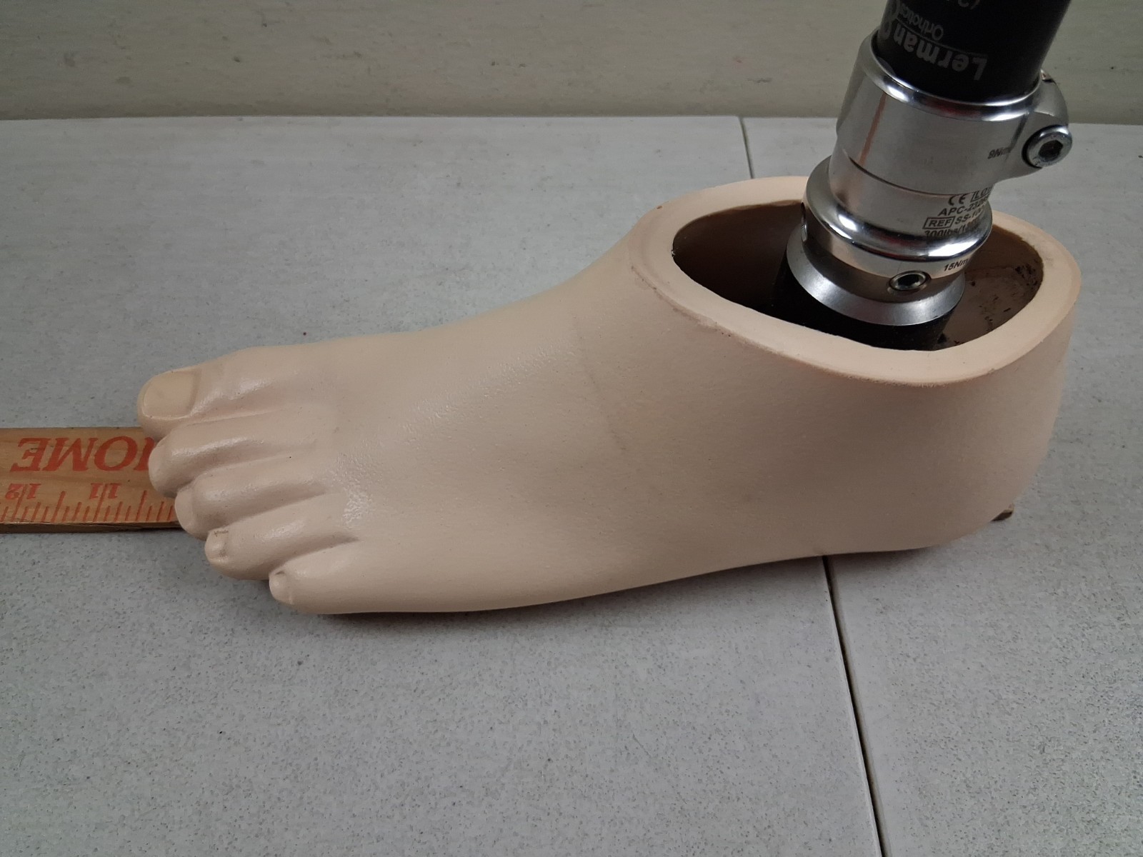 Transtibial Prosthetic Leg Assembly Left Flo Tech O & P APC Coupling Sz 10 Foot