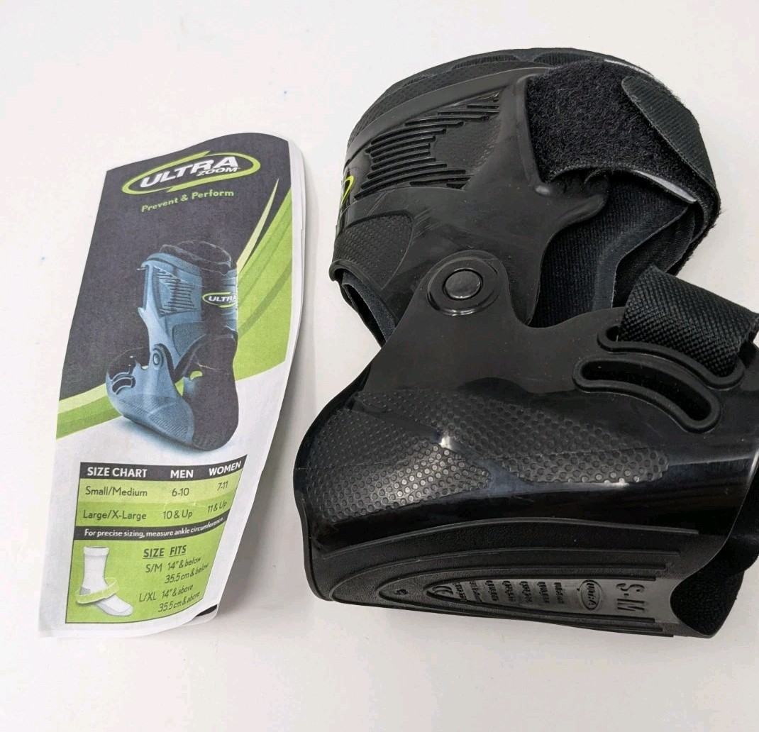 Ultra Zoom Ankle Brace – Fits Either Ankle – Small/Medium – Black