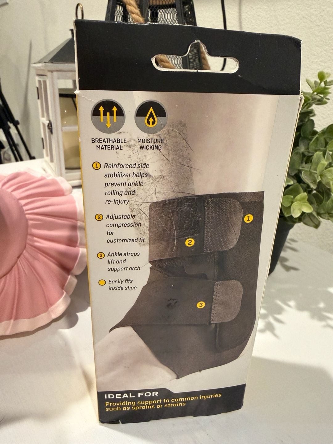 3M Futuro Performance Ankle Stabilizer, Model 46645, Adjustable