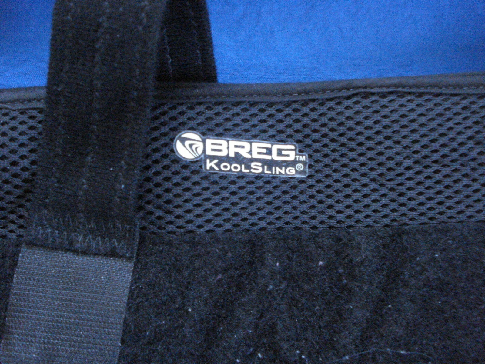 BREG Kool Sling Unisex Shoulder Sling Arm Sling Left Or Right – Black – Large