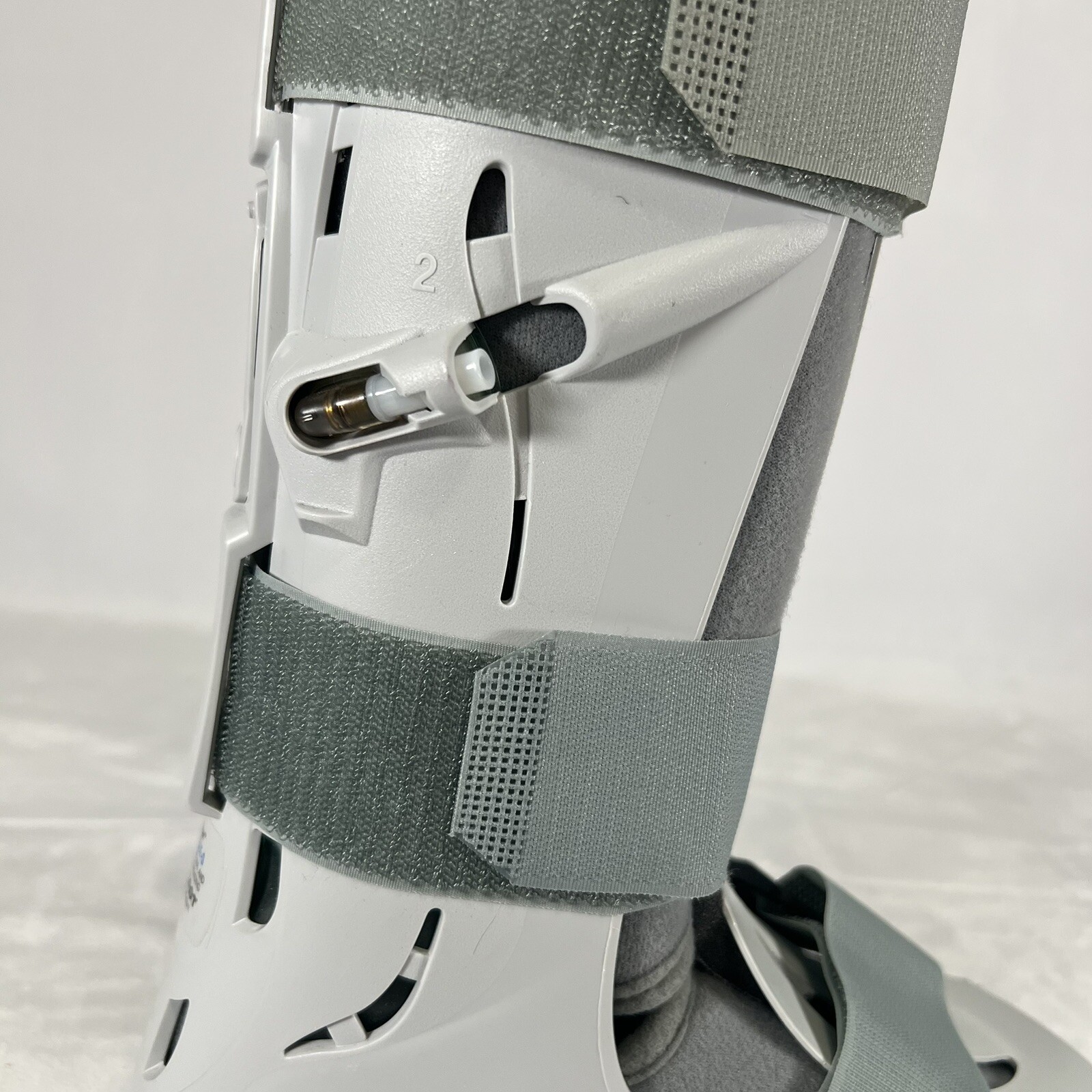 Aircast FP Walker Walking Brace/Walking Boot Foam Pneumatic Size Small 01F-S