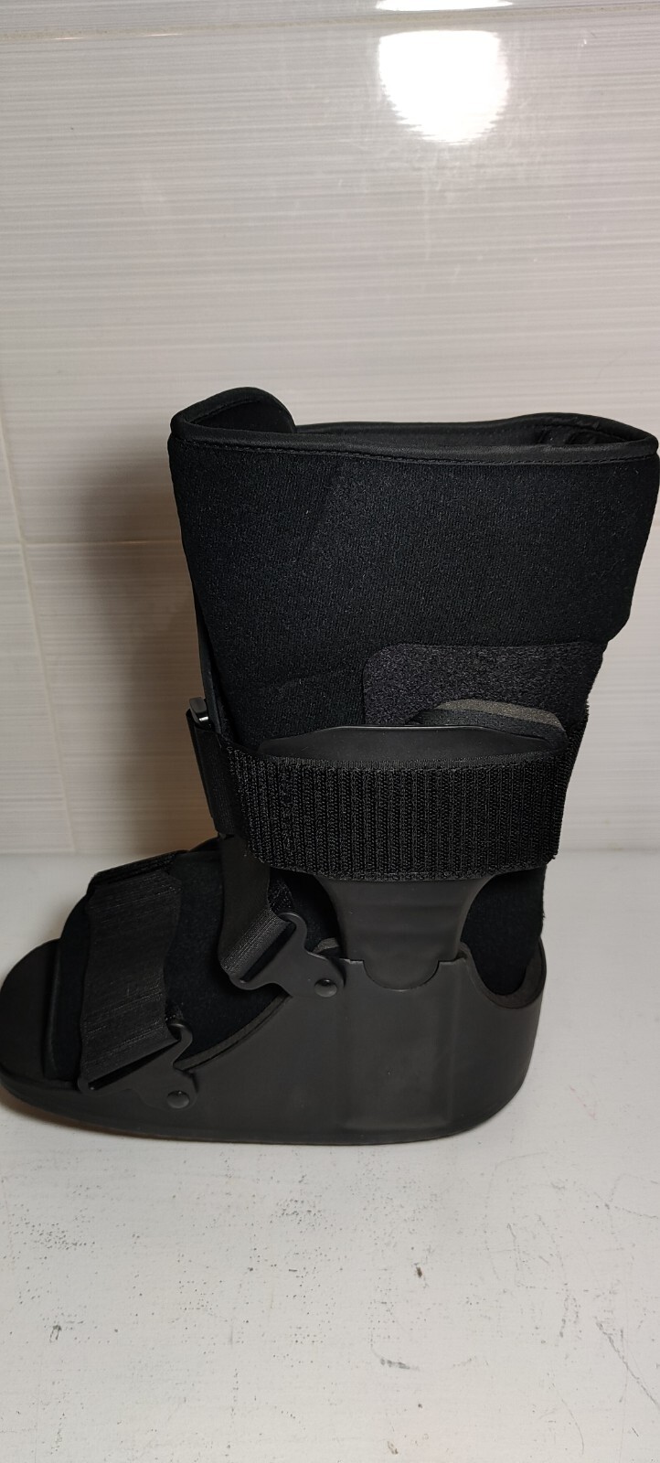 NEW United Ortho Air Stabilizer Ankle Boot Black S/M