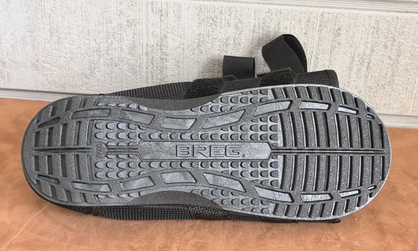 BREG Women’s Post-Op Shoe ~ Size Medium ~ #100612-030 ~ Fits Left or Right Foot