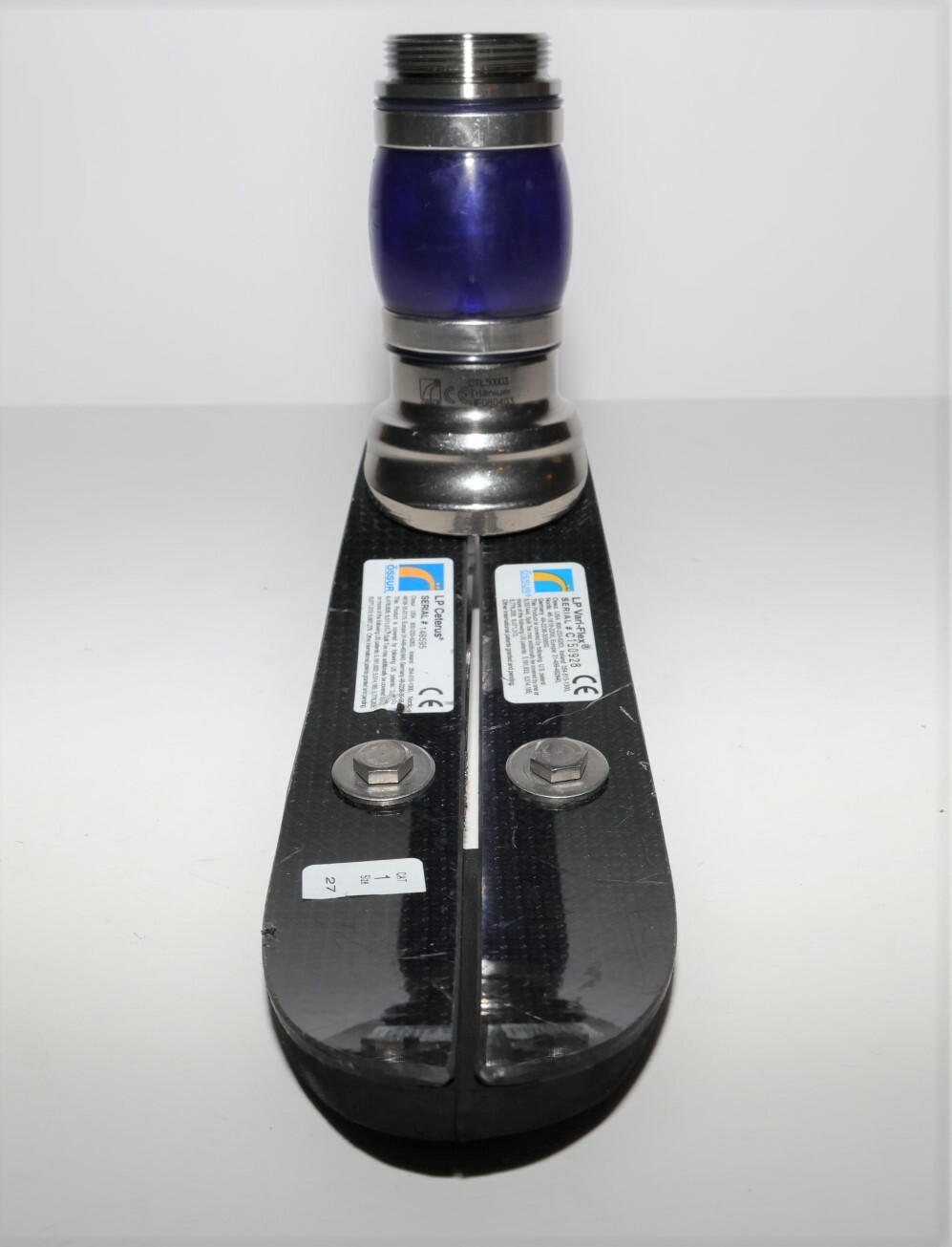 MINT OSSUR VARI-FLEX LP PROSTHETIC FOOT with CETERUS SHOCK PYLON Sz 27 / CAT 1