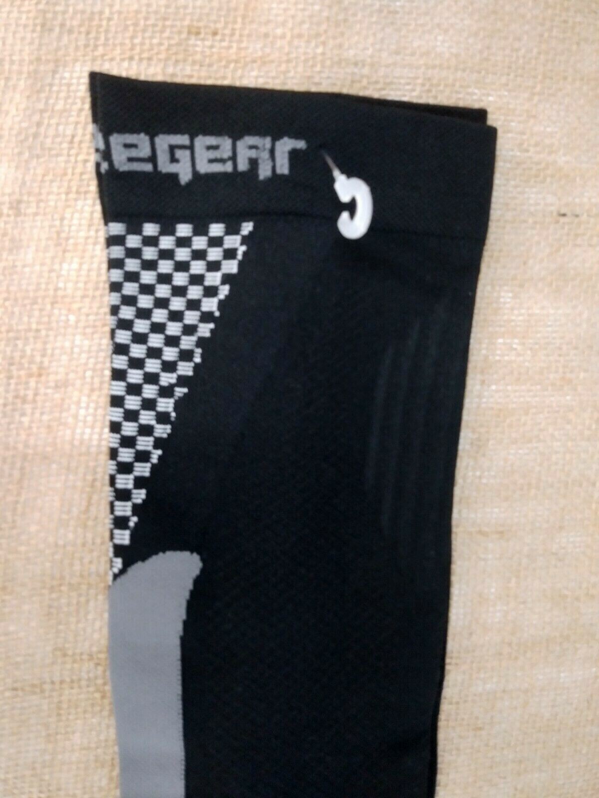 SQUEEZEGEAR COMPRESSION SOCKS SIZE L/XL Black Blood Better Circulation NEW
