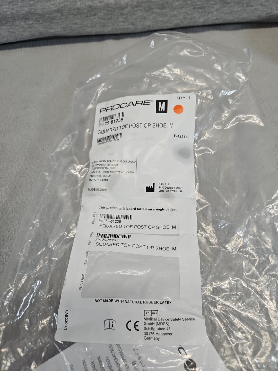 ProCare Squared Toe Post-Op Shoe Size: Medium ( Wear on the left or right ) 2s5