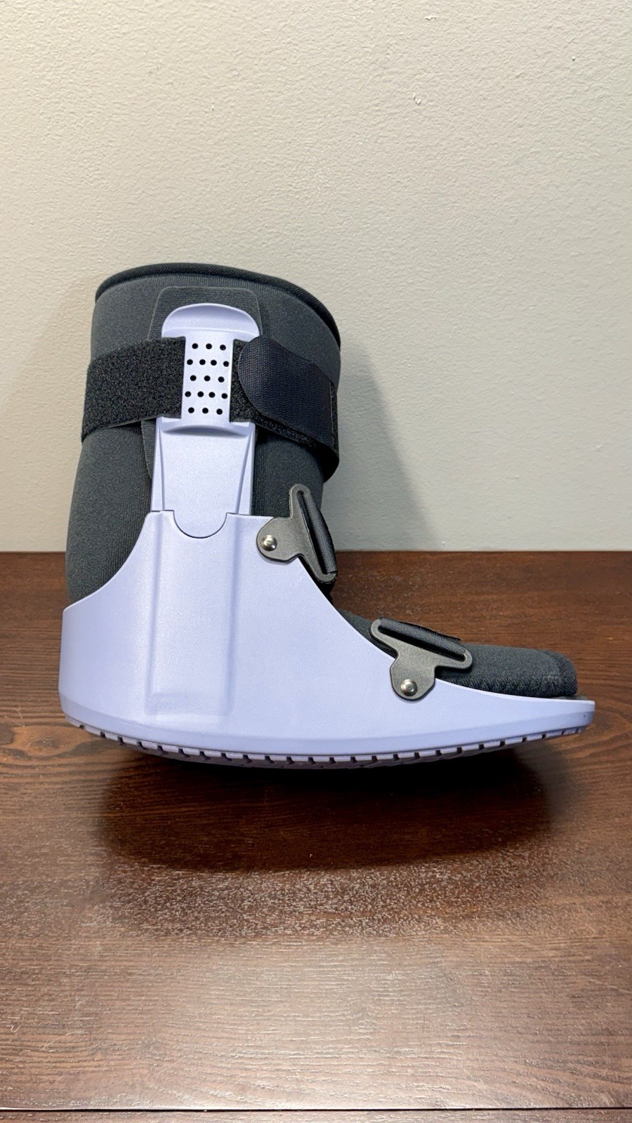 FLA Orthopedics Ankle Walker Low Height XL Right/Left Adjustable Boot 75708-15