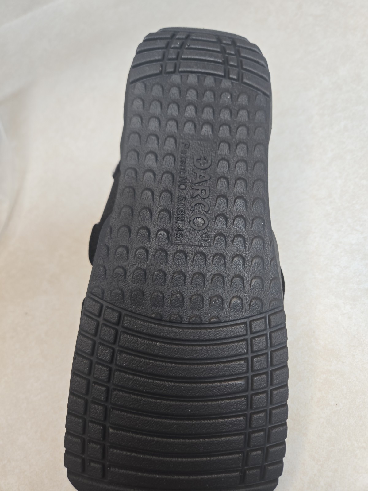 New Open Box Braceability Closed Toe Medical Walking Shoe Medium