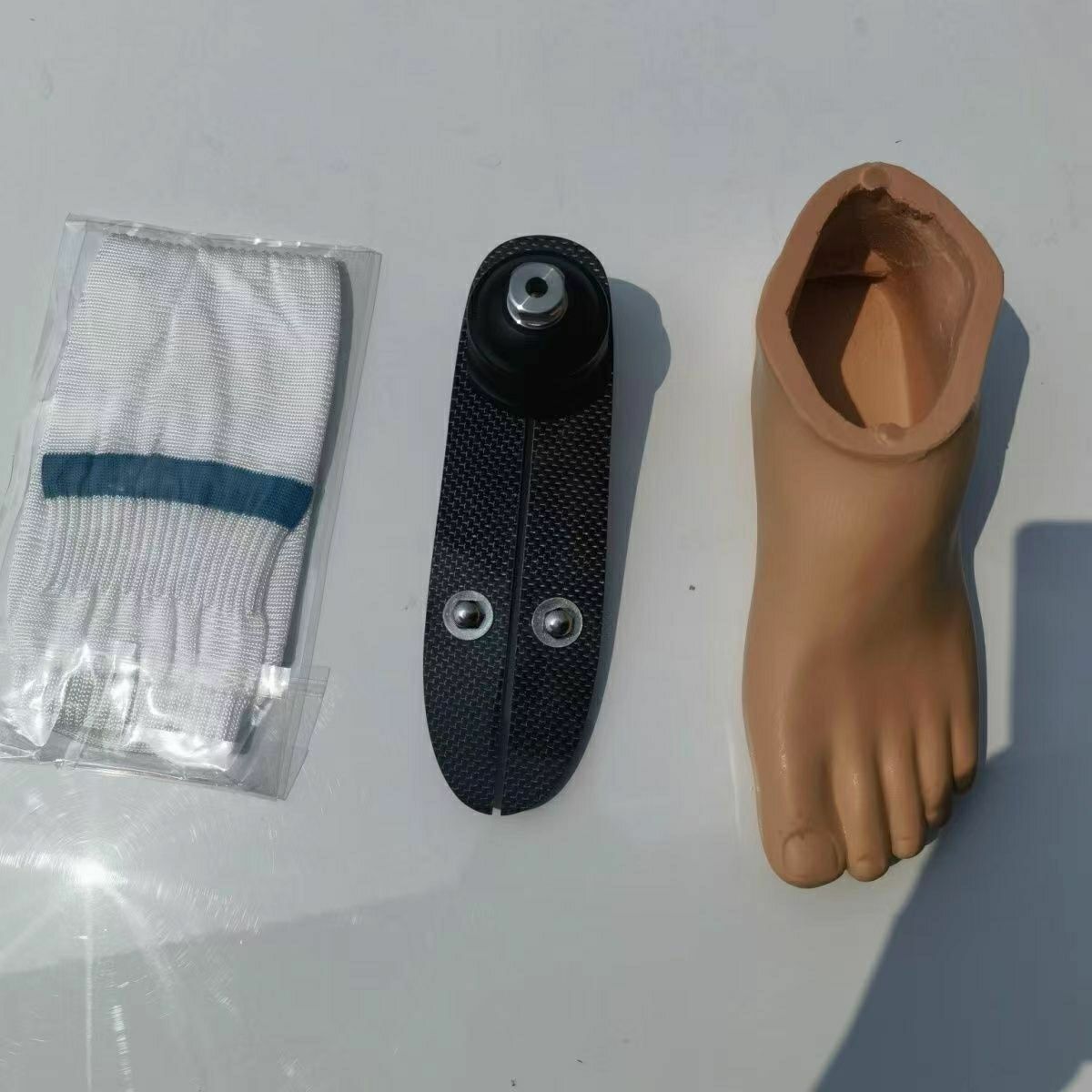 Carbon Fiber Prosthetic Foot Size 22-27 Including foot shells protective sock