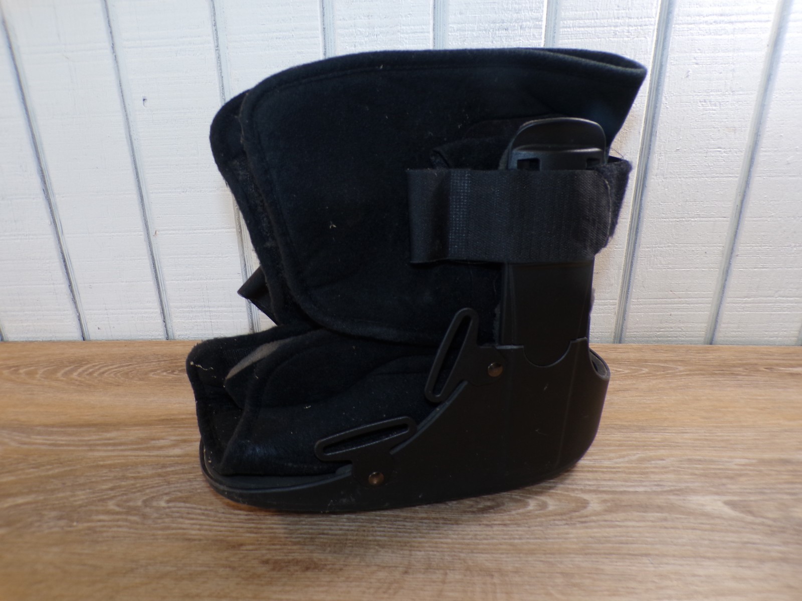 BREG J-WALKER ADJUSTAFIT LO TOP MID CALF WALKING BOOT SZ Medium