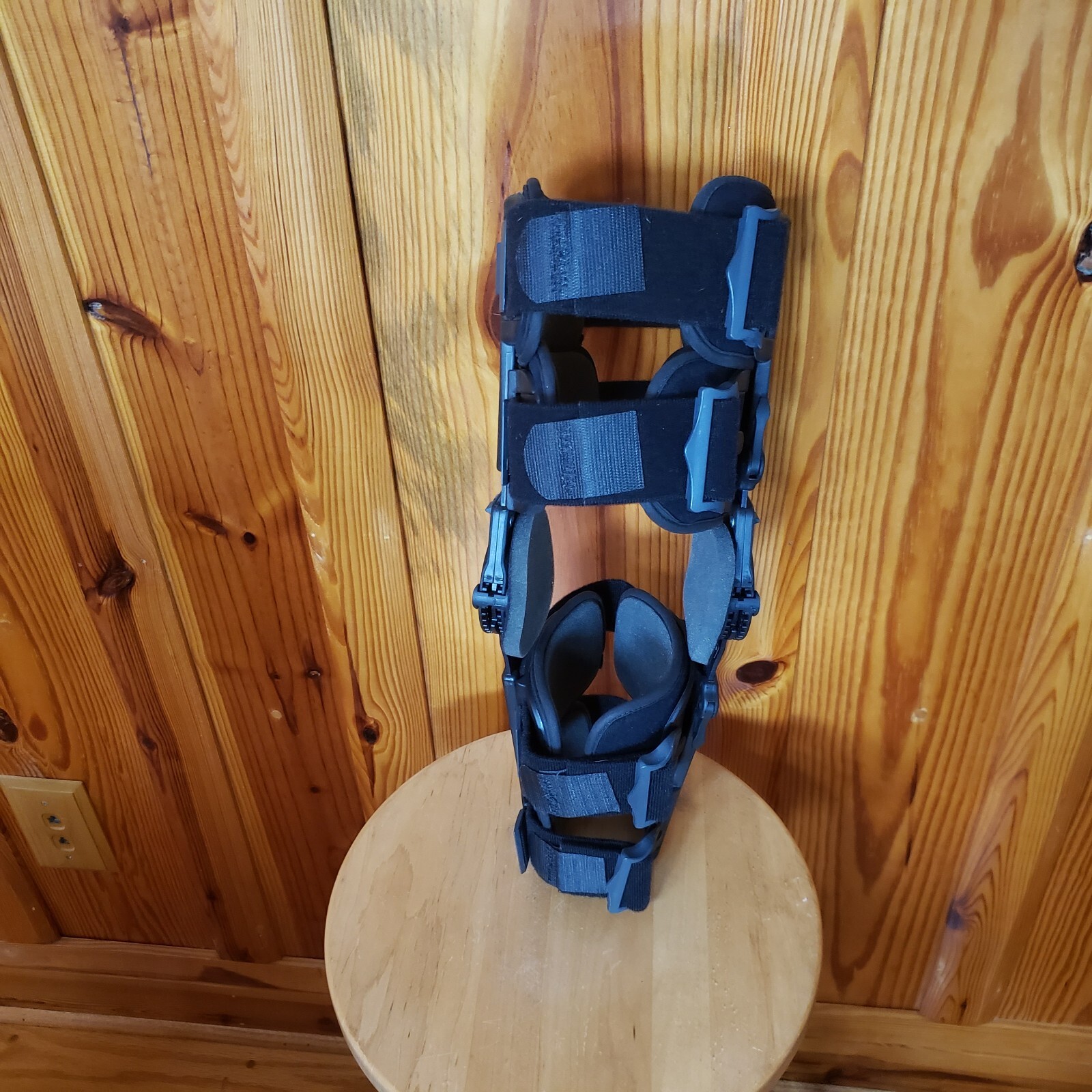 Knee Brace Left/Right Breg T Scope Premier Padded Adjustable