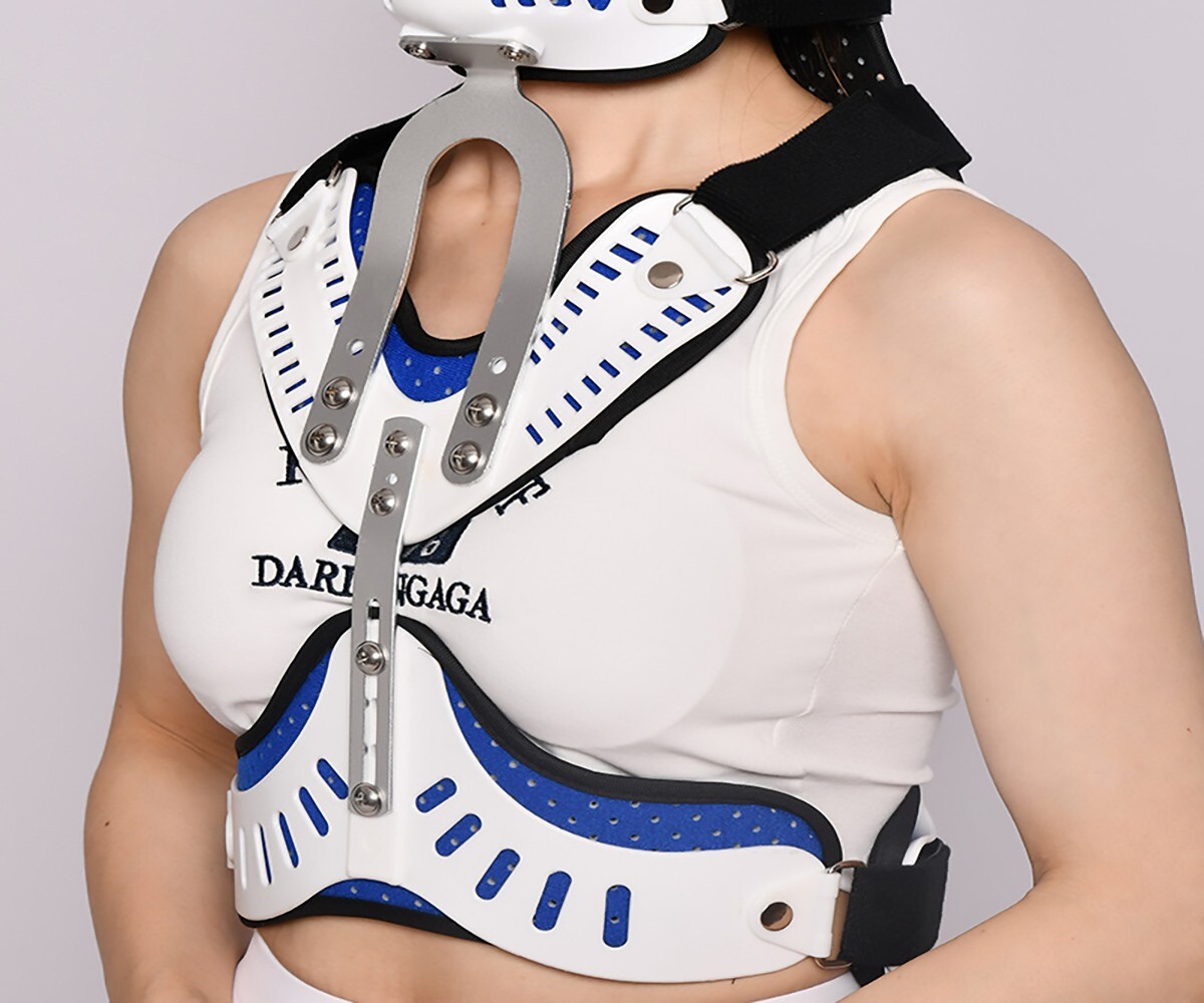 Medical-grade cervical traction, cervical spine support, pain relief treatment