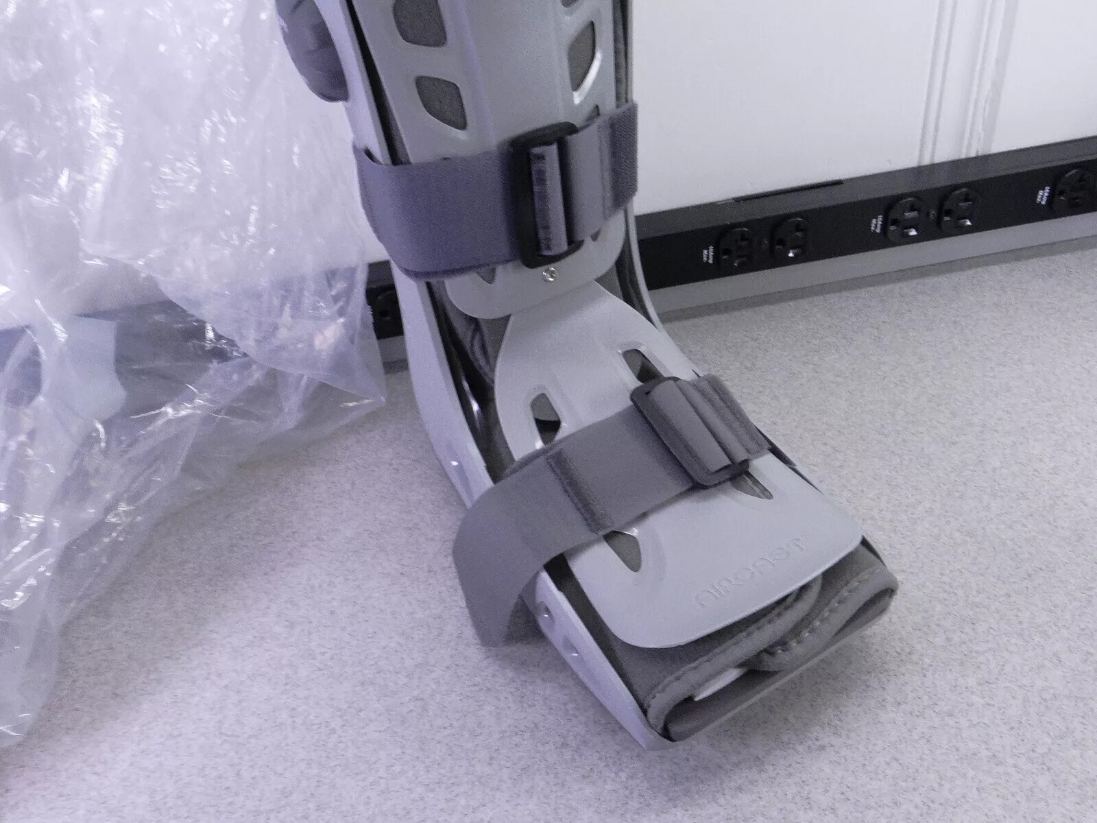 Large DJO Aircast Air Select walker brace walking boot standard – MINT
