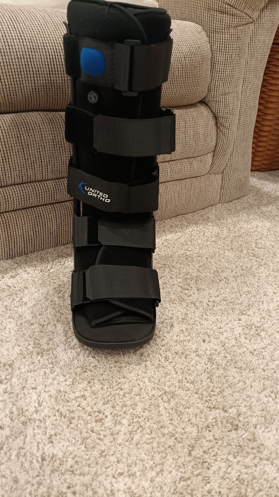 United Ortho – USA14103 – Air Cam Walker Fracture Boot – Medium- Black