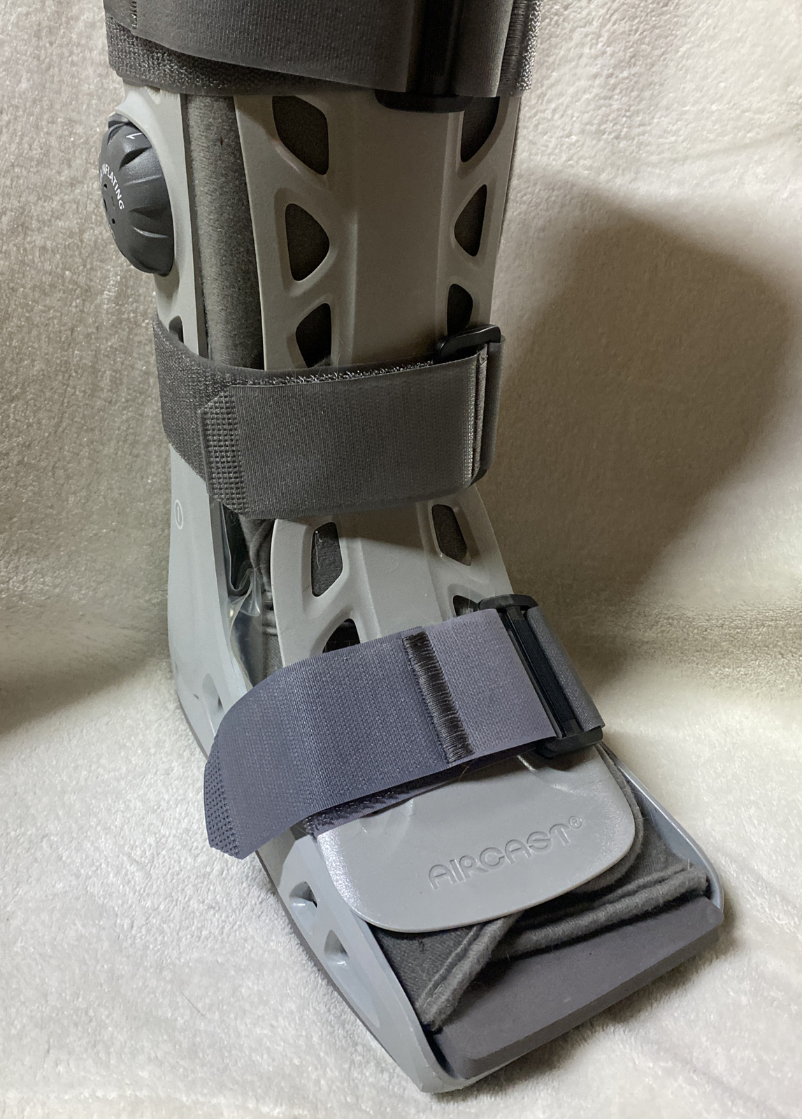 Aircast Airselect Recovery Boot Size Medium Walker Brace Semi Rigid Shell