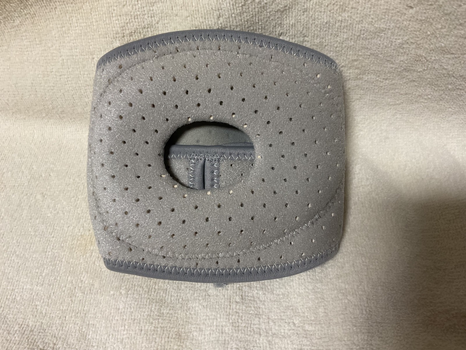 Wellnee Unisex Adults Silicone Padding Knee Support Brace AC Gray One Size