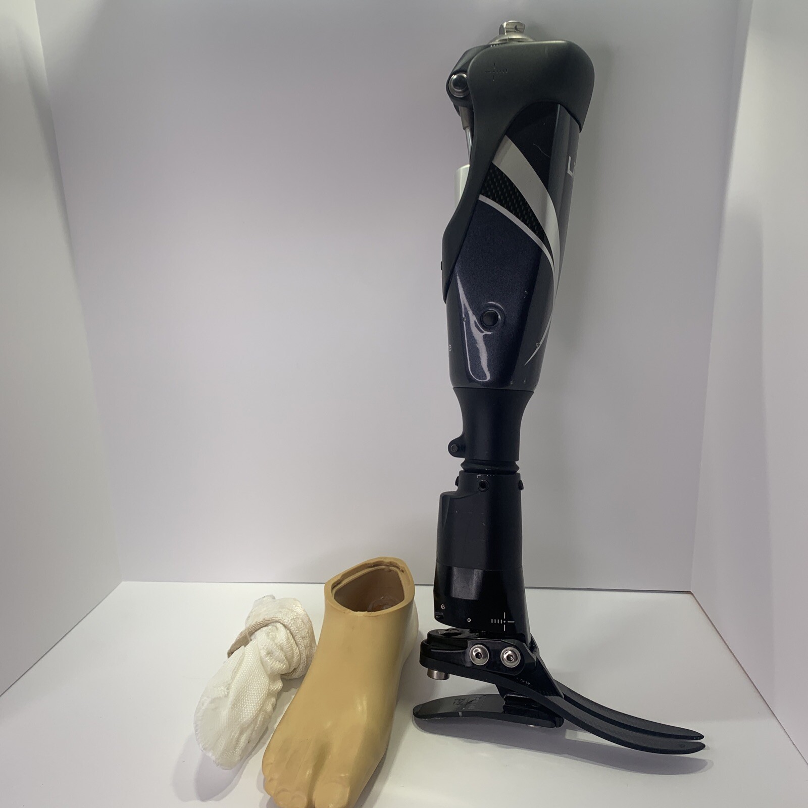 Endolite Blatchford Linx Microprocessor Prosthetic Knee & Foot. Right 22cm.