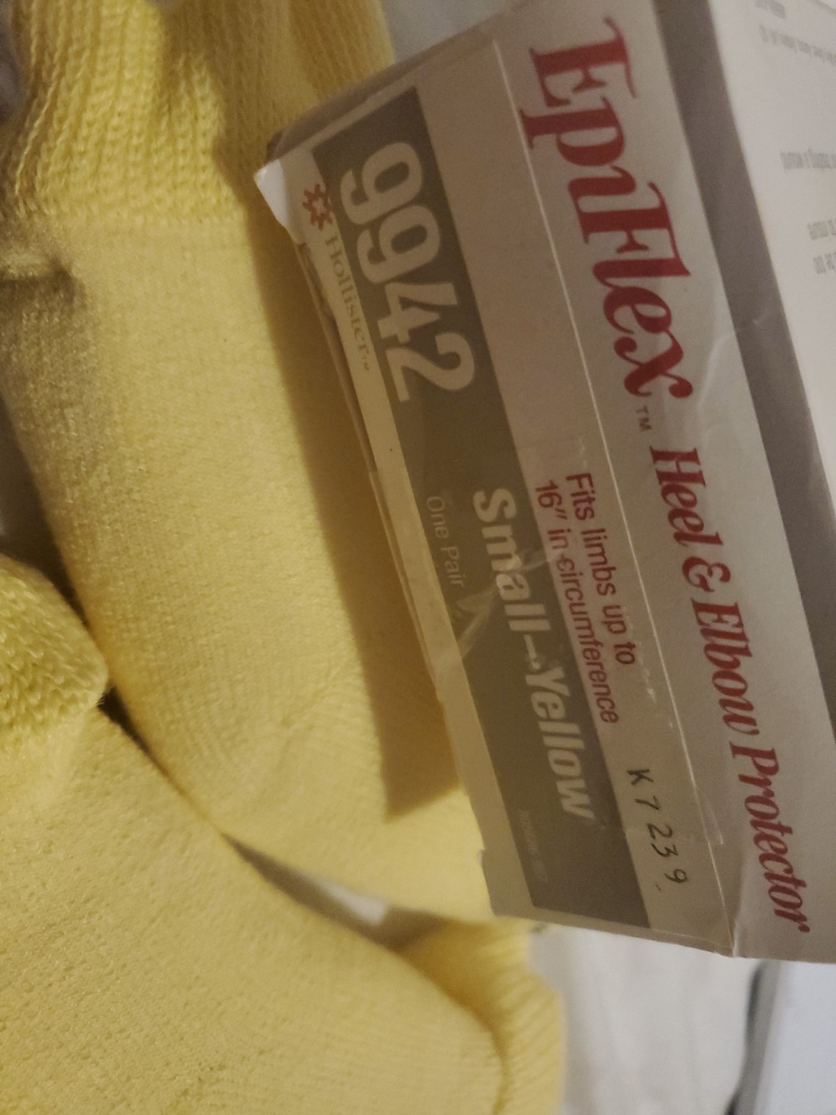 Hollister EpiFlex Heel & Elbow Protector Pads Pair 9942 Small Up To 16″ Yellow