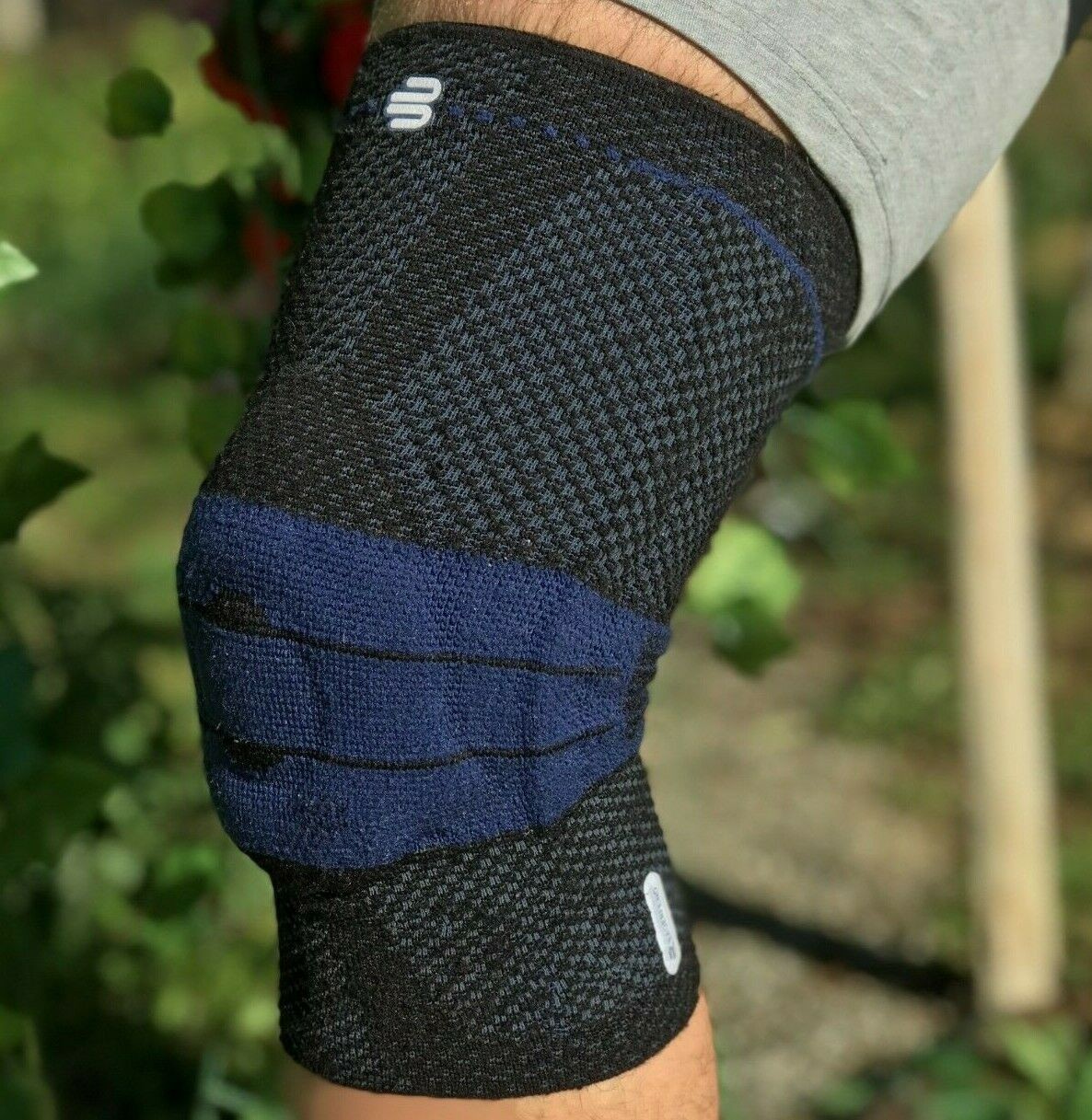 Bauerfeind GenuTrain Size 3 Knee Joint Hinge Brace Patella Support Sleeve ACL